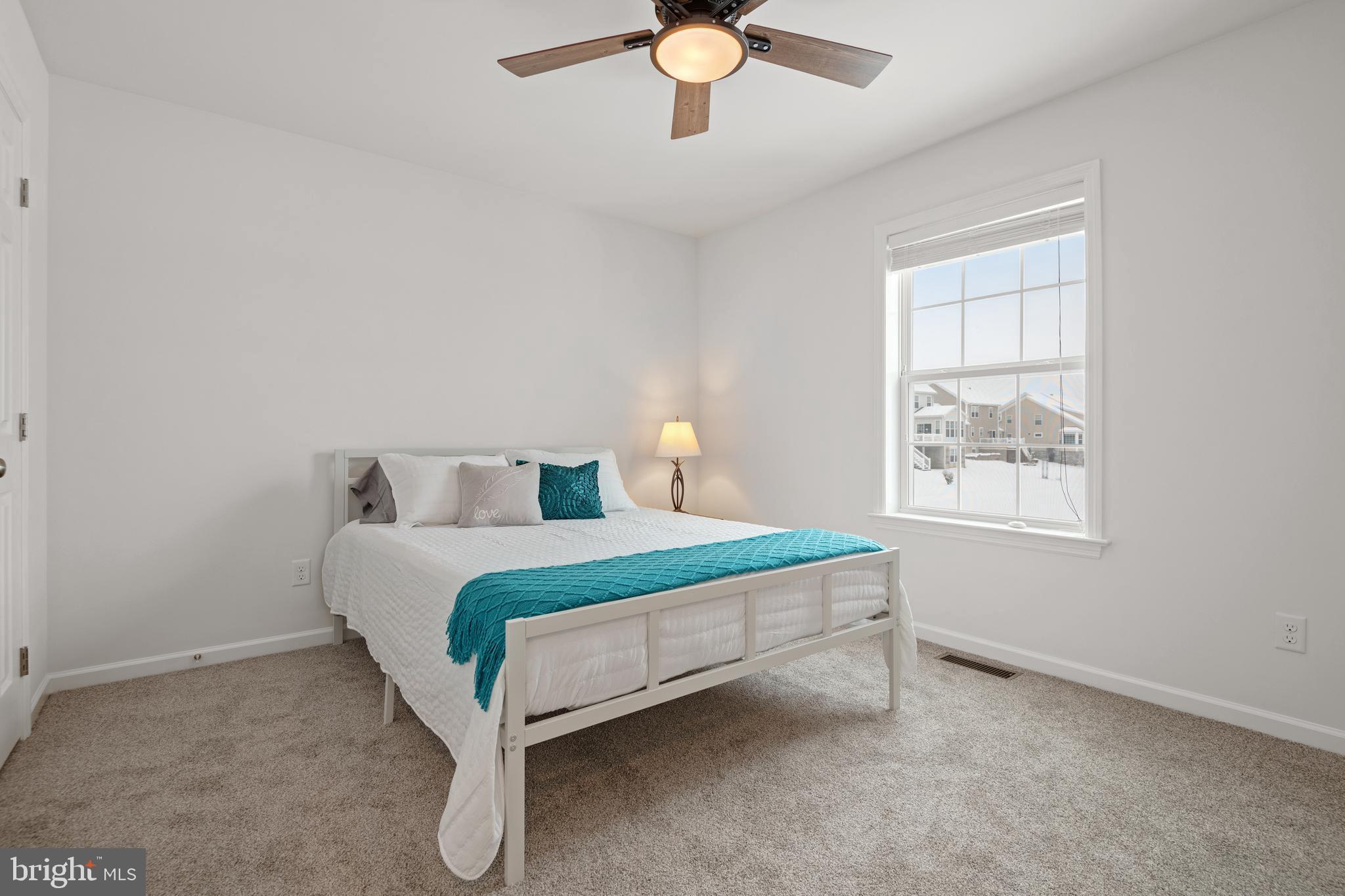 SUMMER BREEZE - Residential