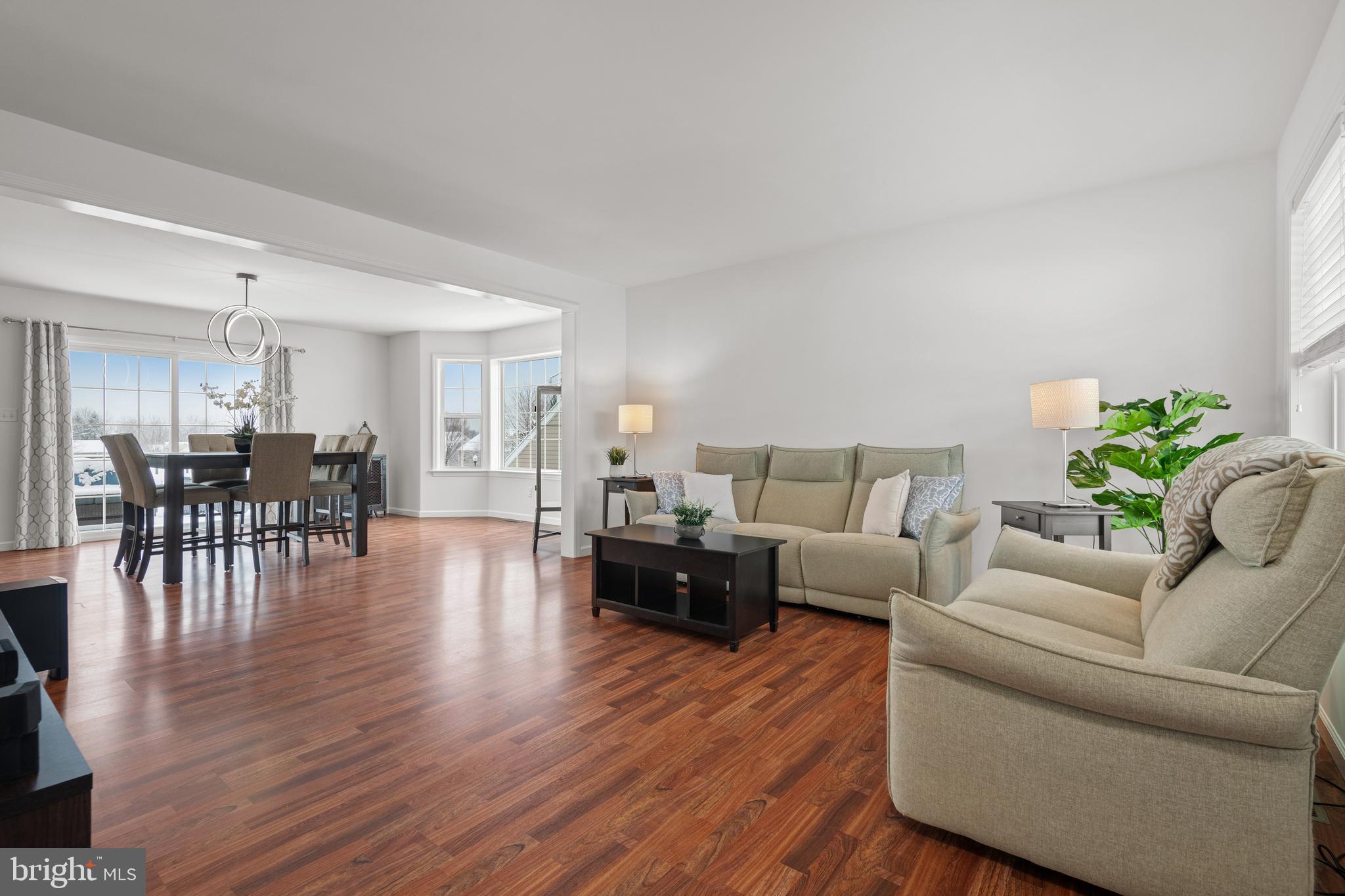 SUMMER BREEZE - Residential