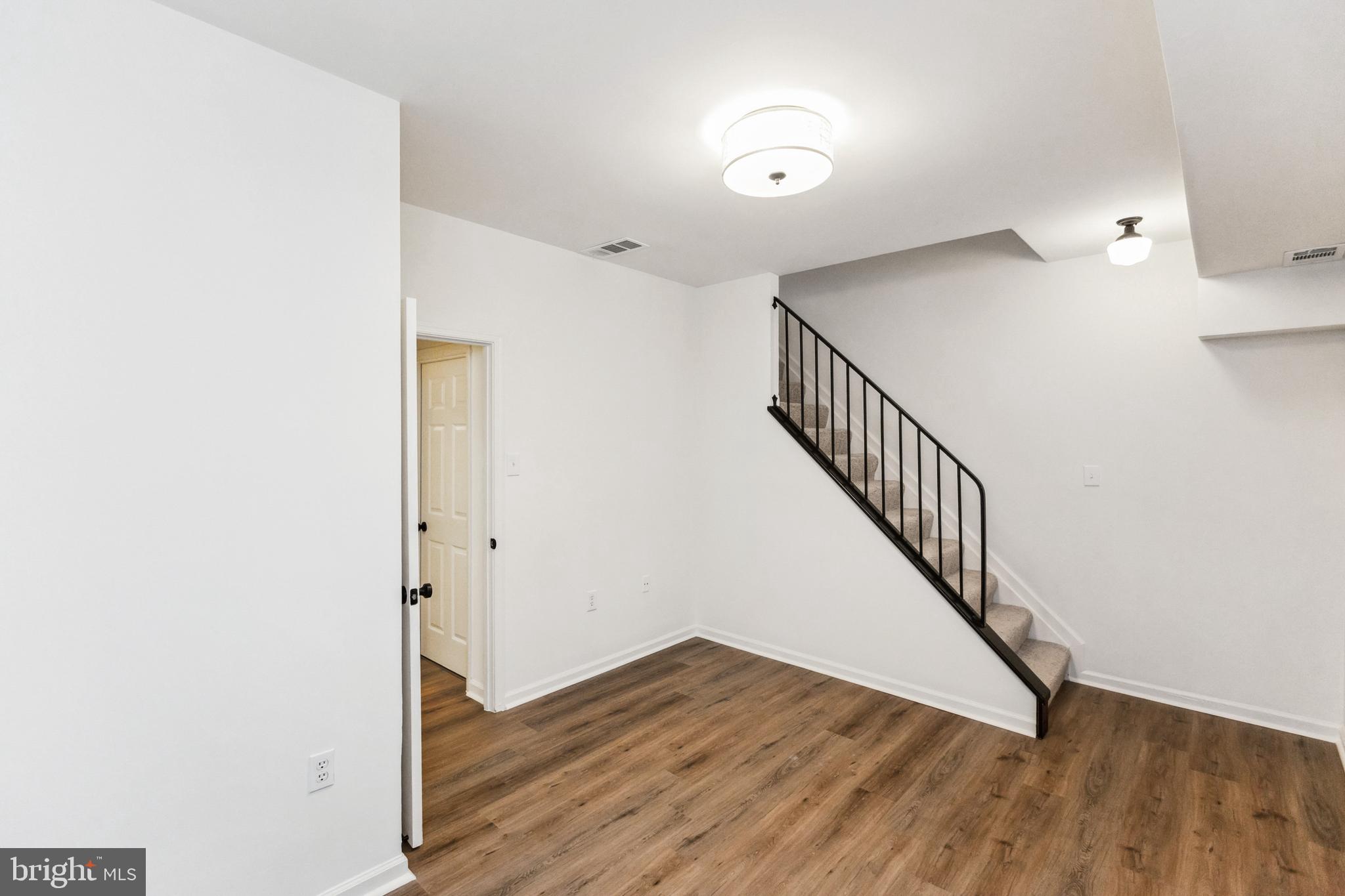 VILLAGE BROOK - Residential