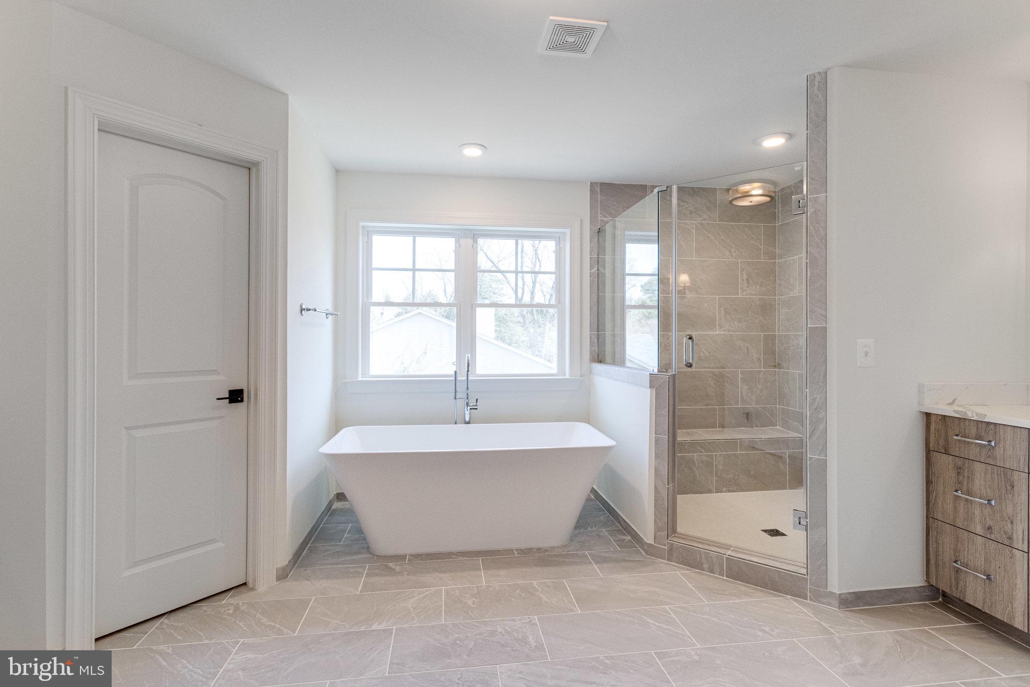 COLONIAL ACRES - Residential