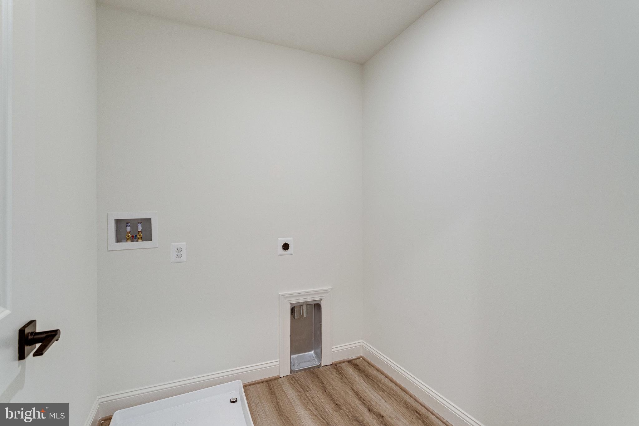 COLONIAL ACRES - Residential