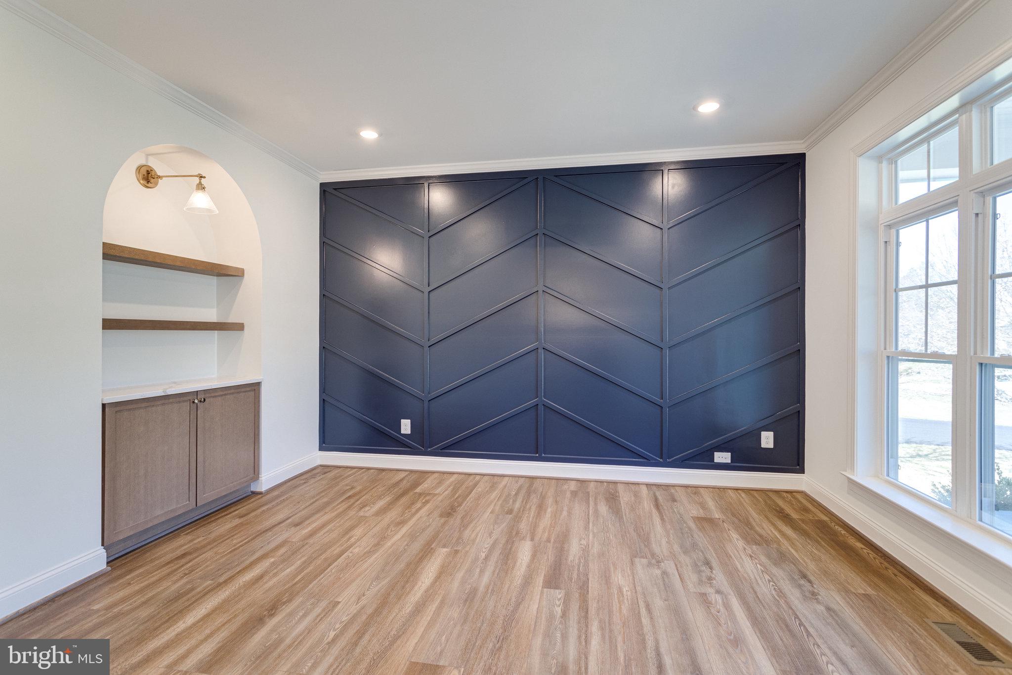 COLONIAL ACRES - Residential