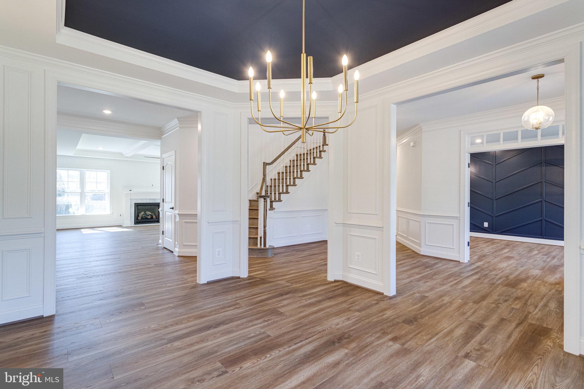 COLONIAL ACRES - Residential