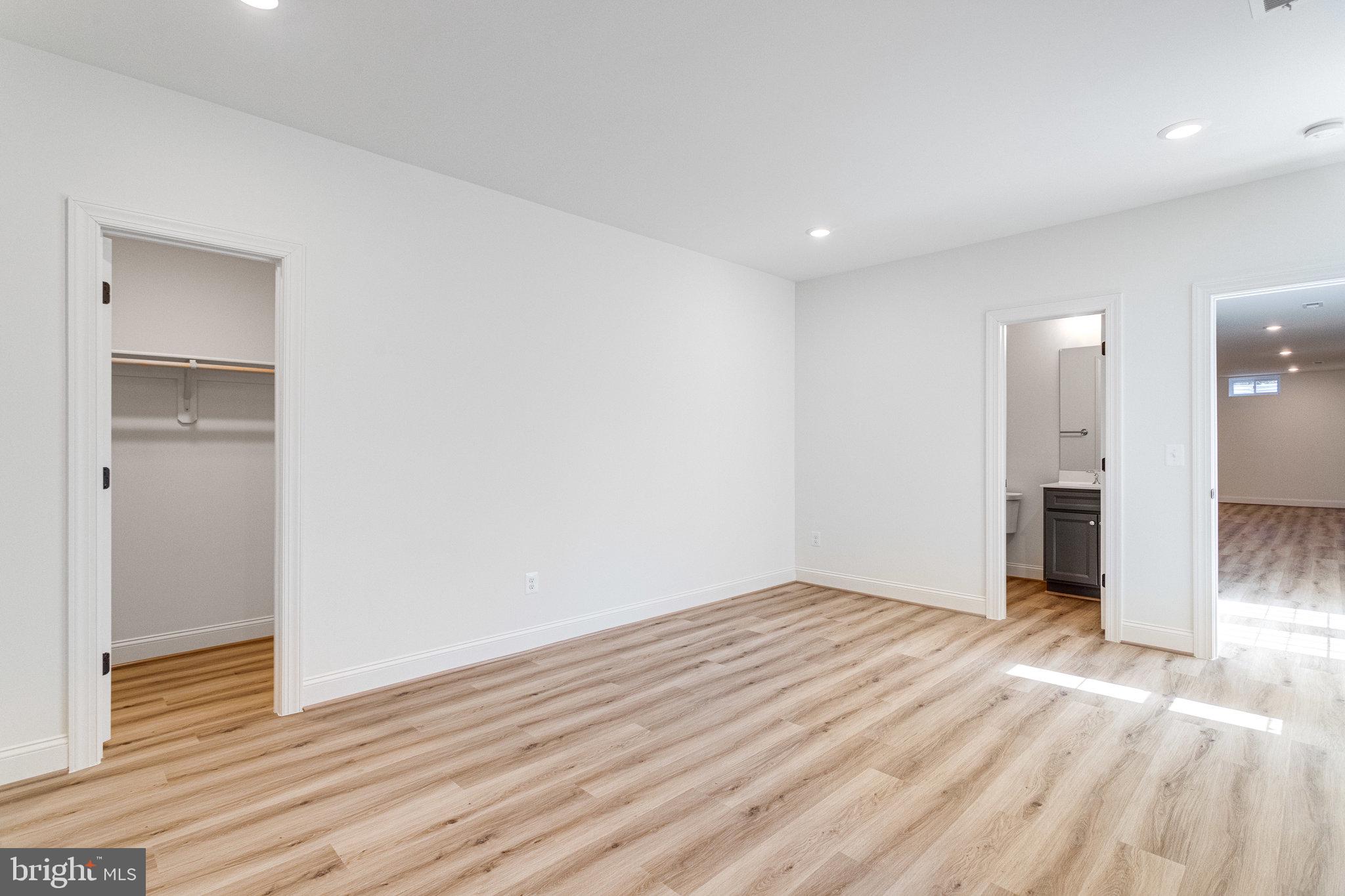 COLONIAL ACRES - Residential