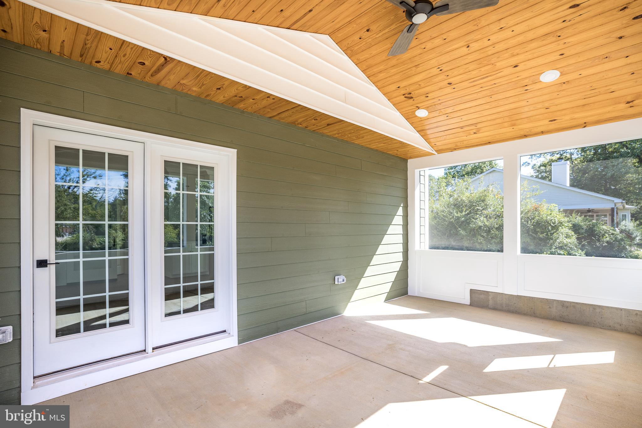 COLONIAL ACRES - Residential