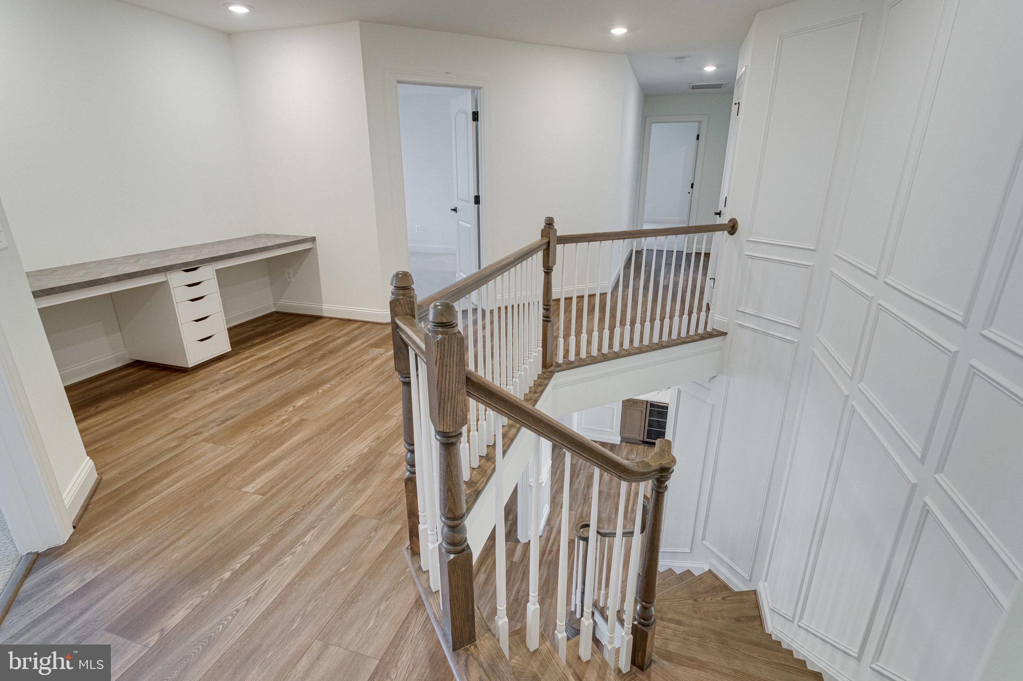 COLONIAL ACRES - Residential