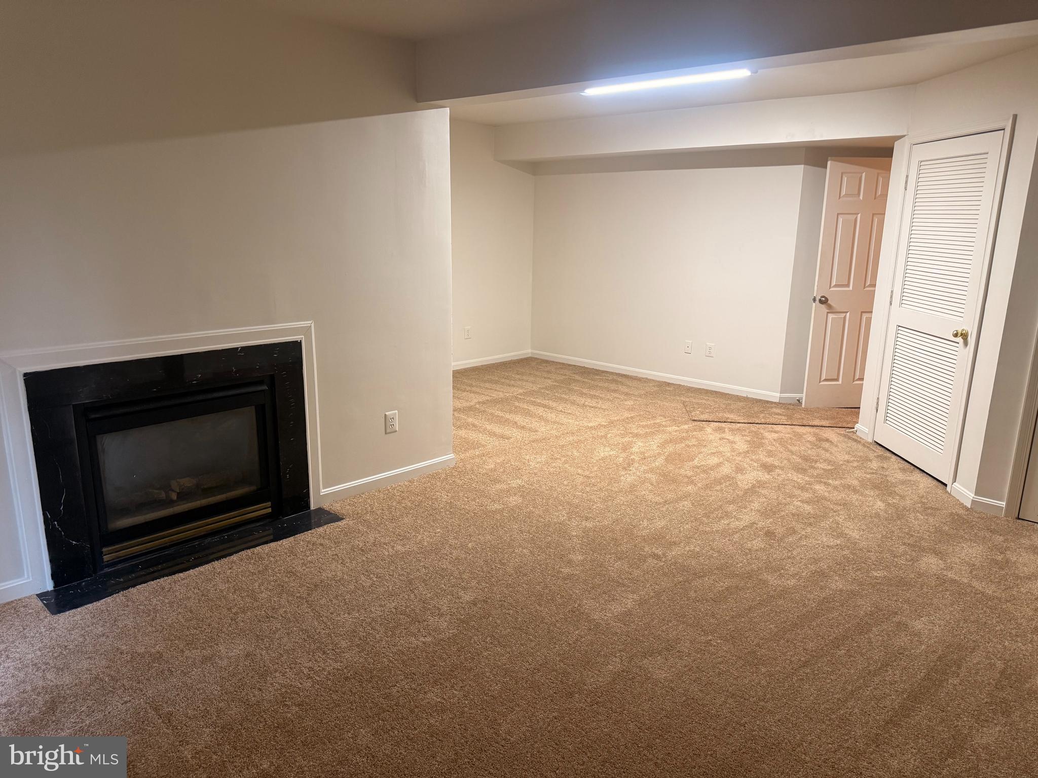 CHARLES CROSSING - Residential Lease