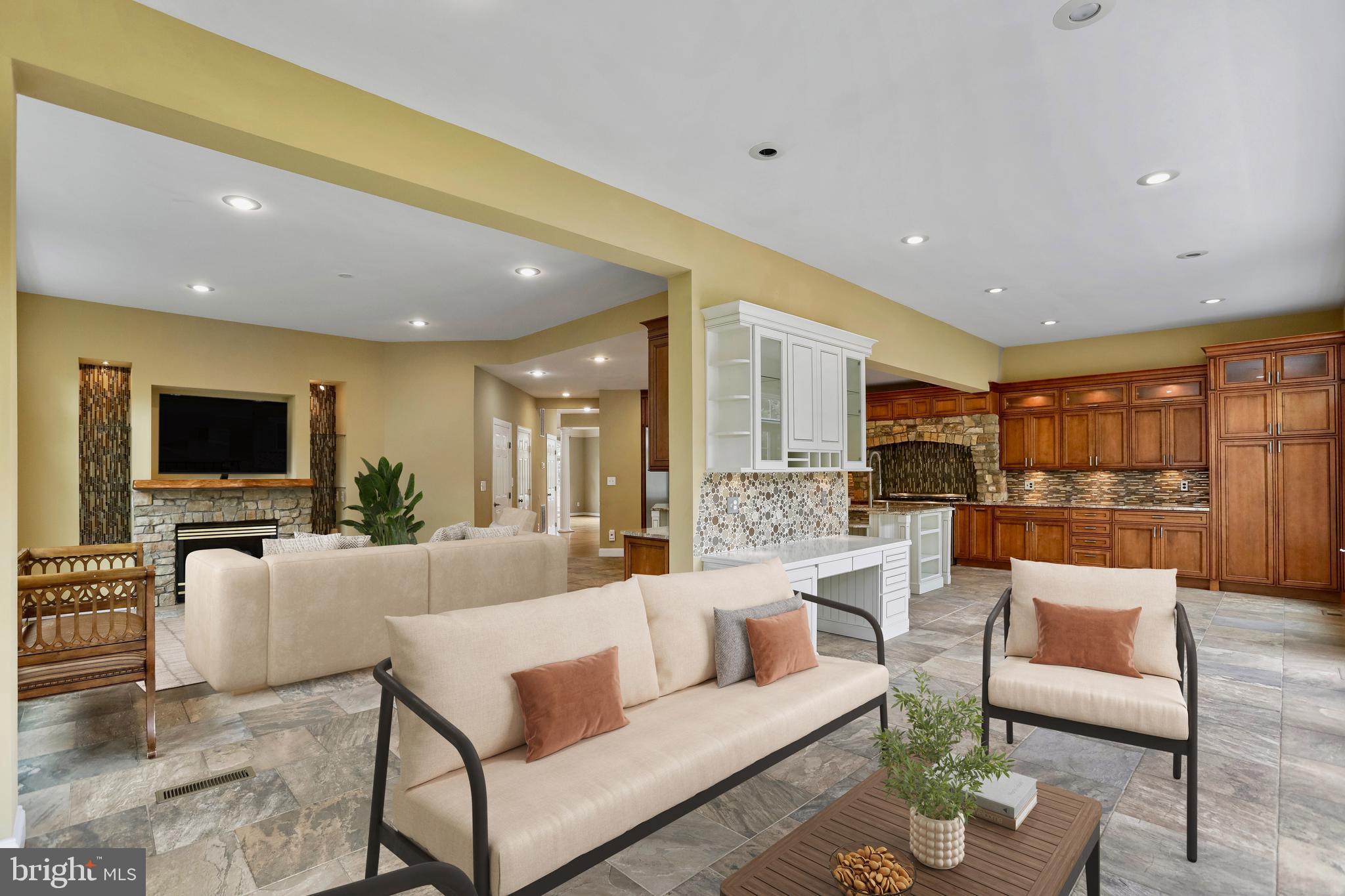 MADRILLON ESTATES - Residential