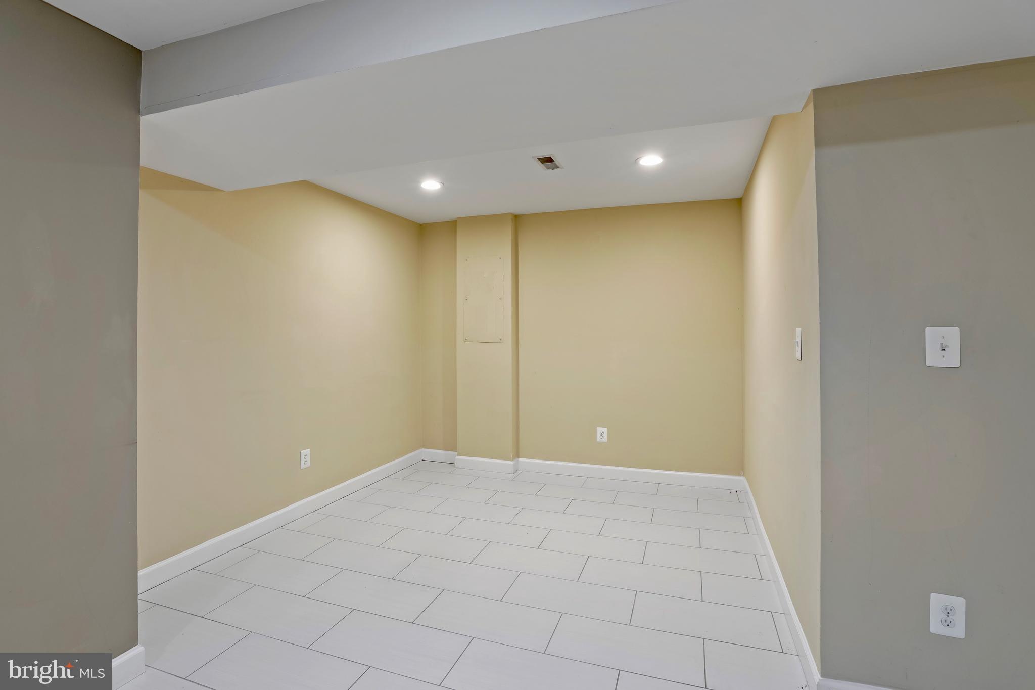 MADRILLON ESTATES - Residential