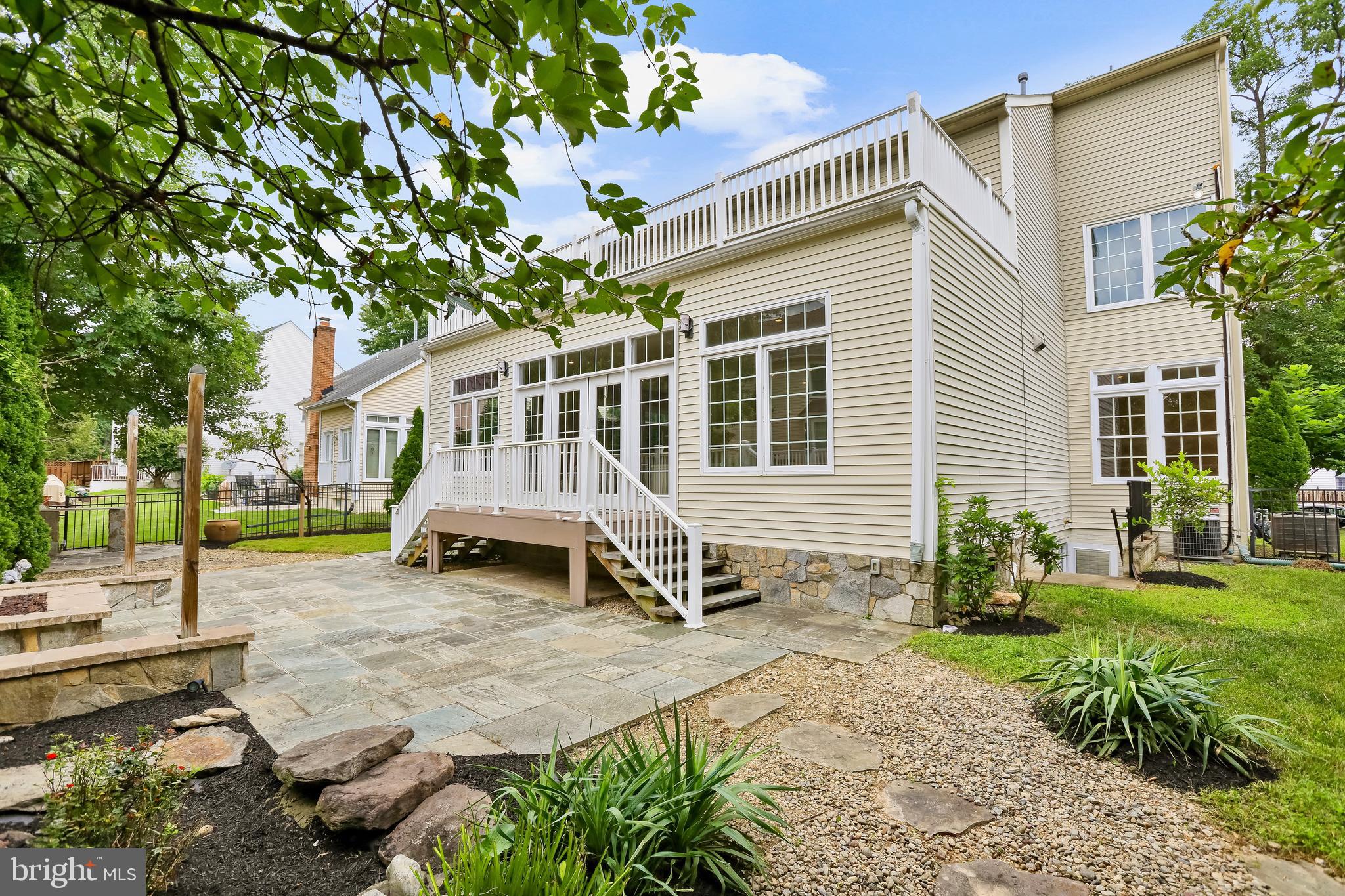 MADRILLON ESTATES - Residential