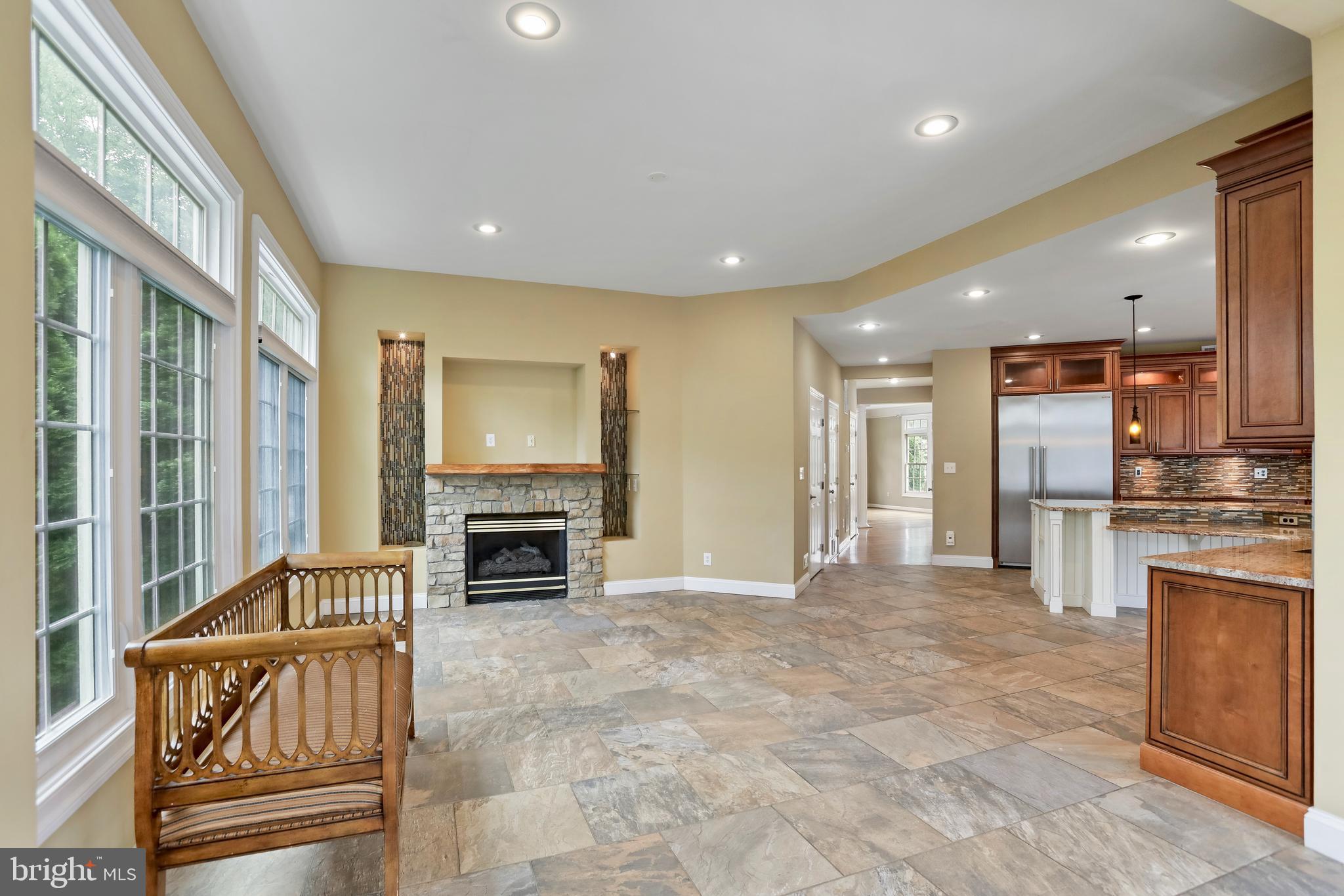 MADRILLON ESTATES - Residential