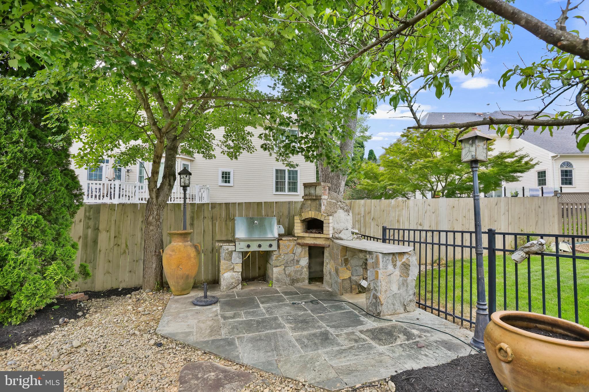 MADRILLON ESTATES - Residential