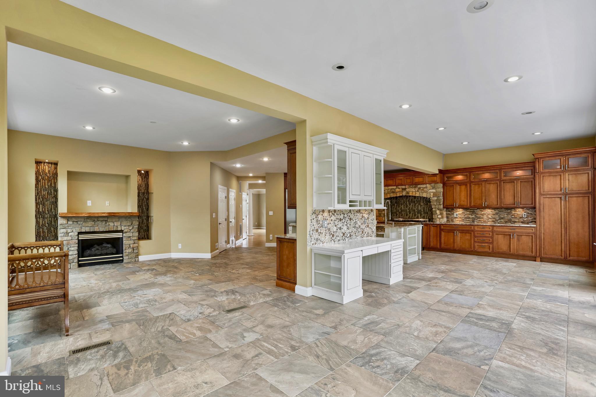 MADRILLON ESTATES - Residential