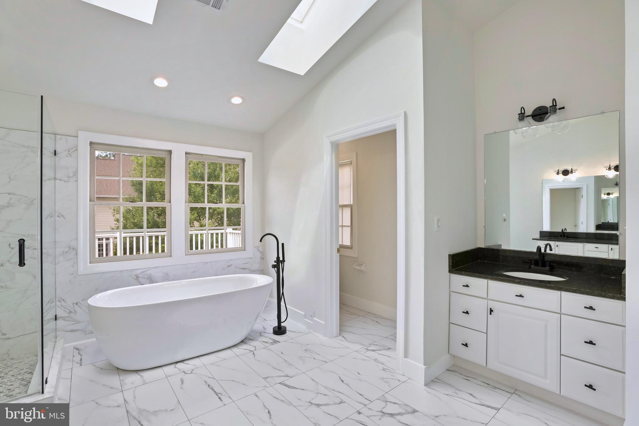 MADRILLON ESTATES - Residential