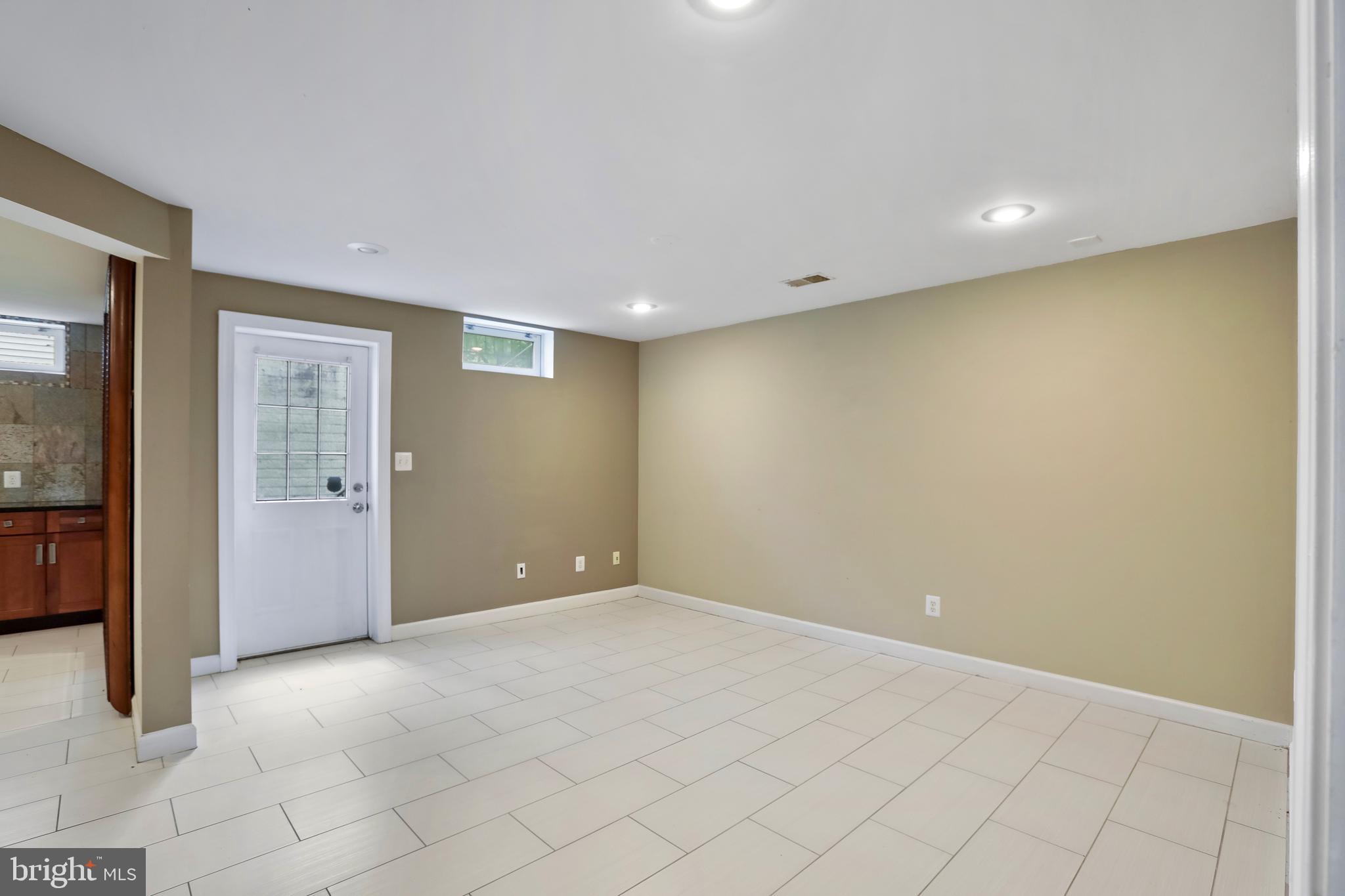 MADRILLON ESTATES - Residential