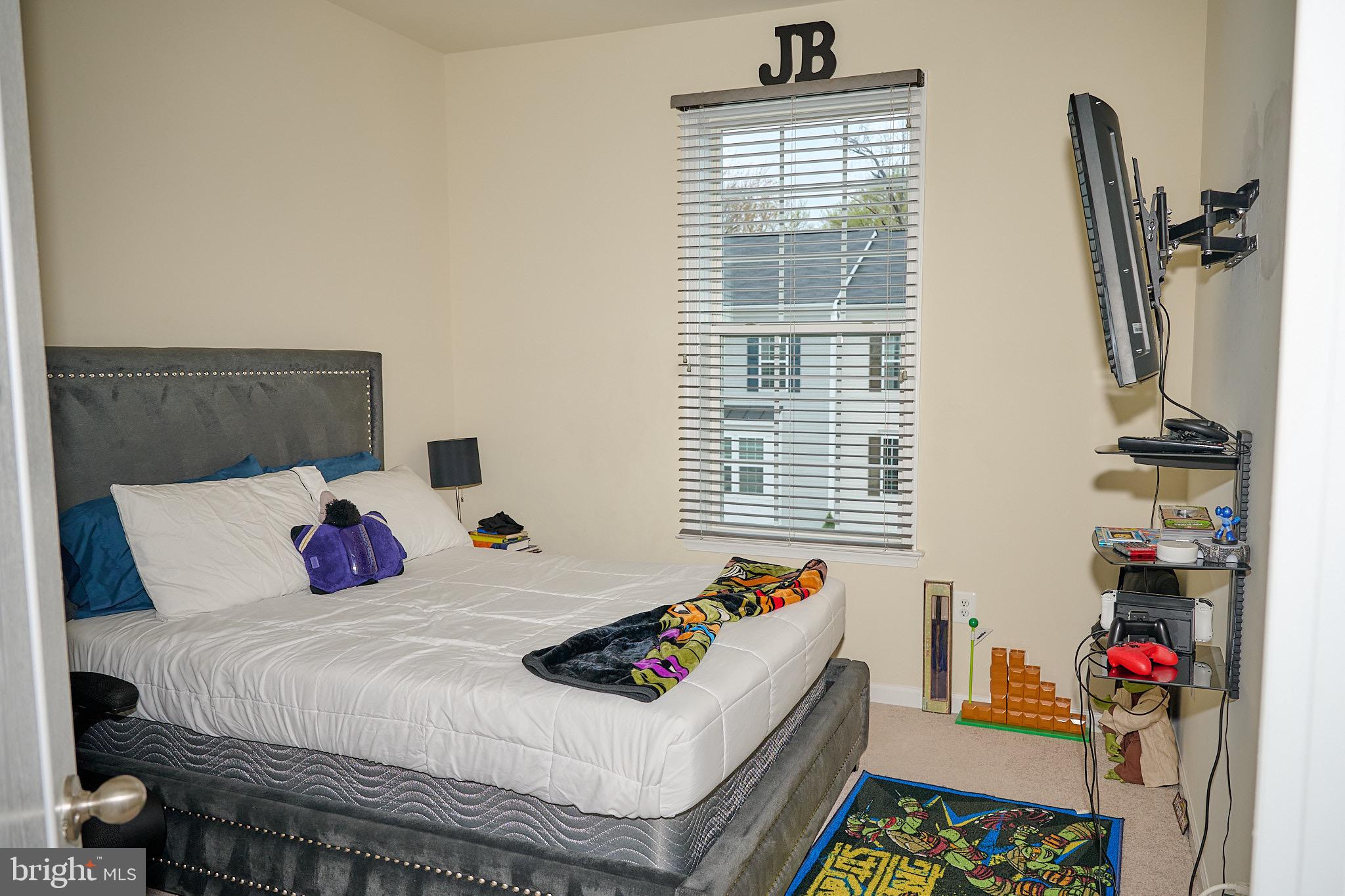 POND VIEW - Residential