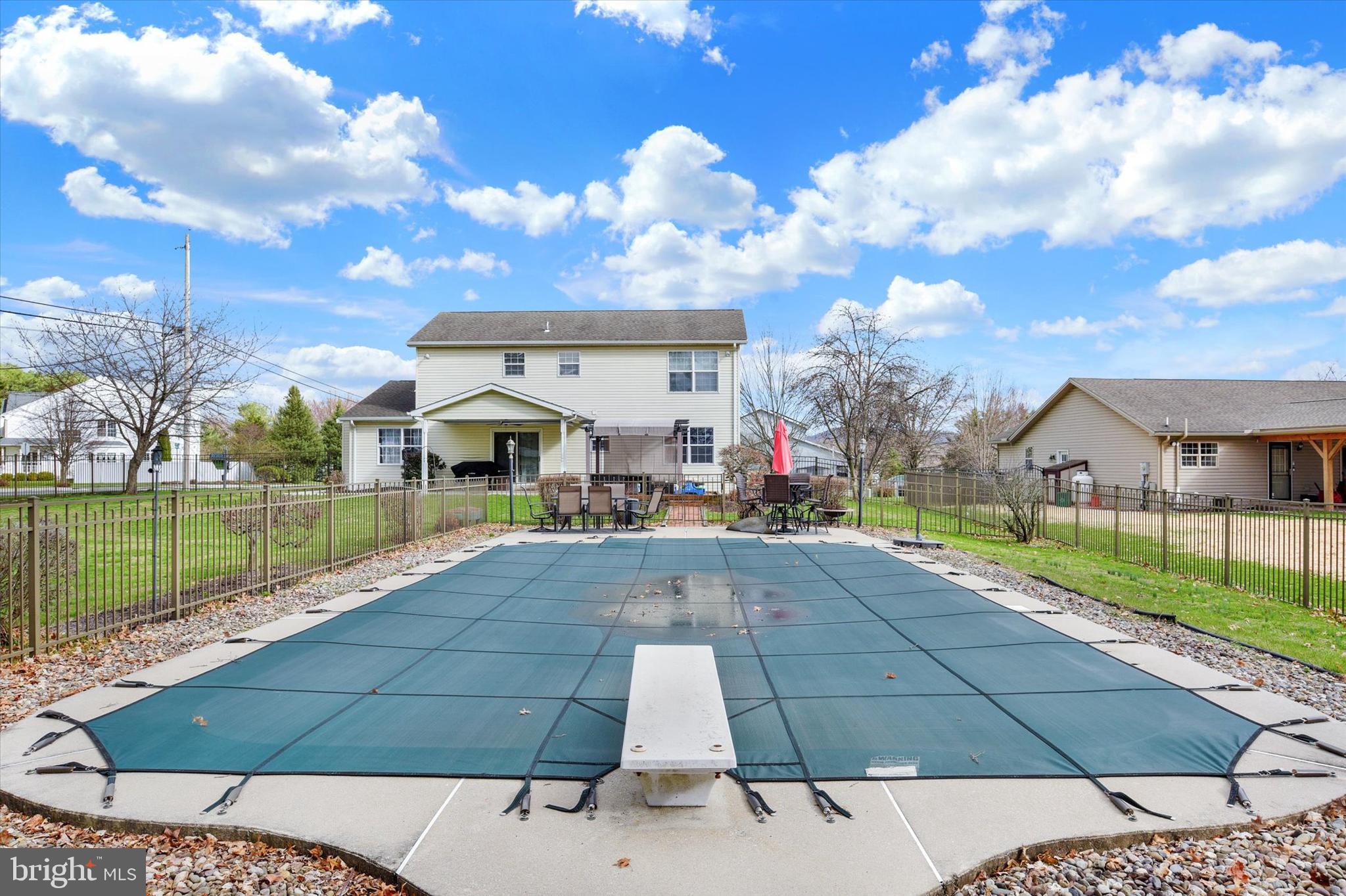 SOUTH MOUNTAIN ESTATES - Residential