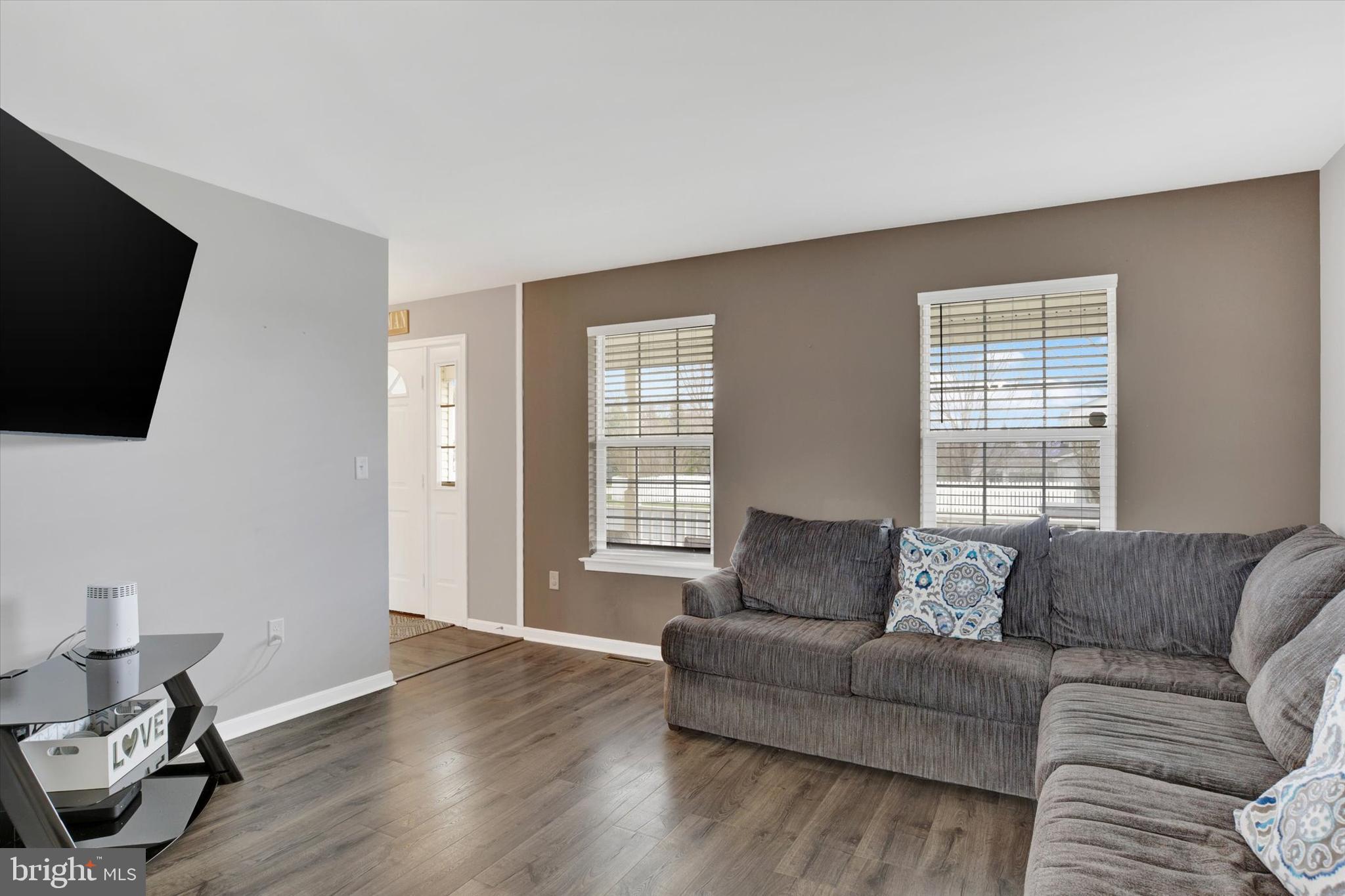 SOUTH MOUNTAIN ESTATES - Residential