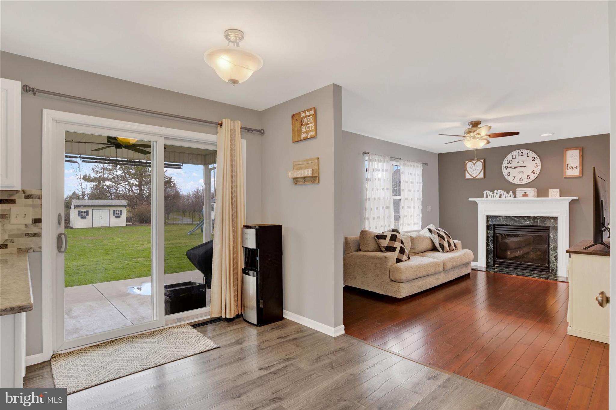 SOUTH MOUNTAIN ESTATES - Residential