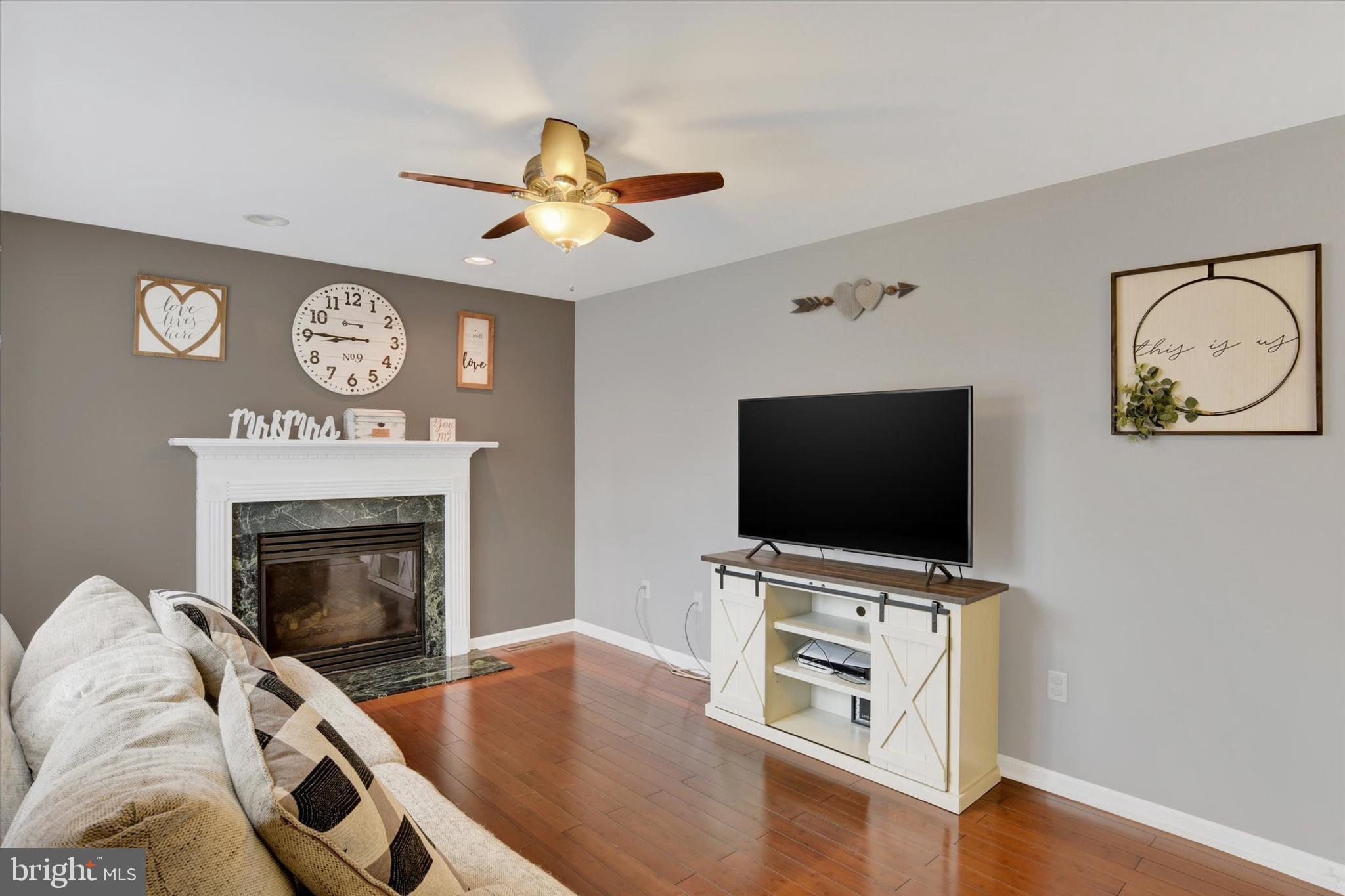 SOUTH MOUNTAIN ESTATES - Residential