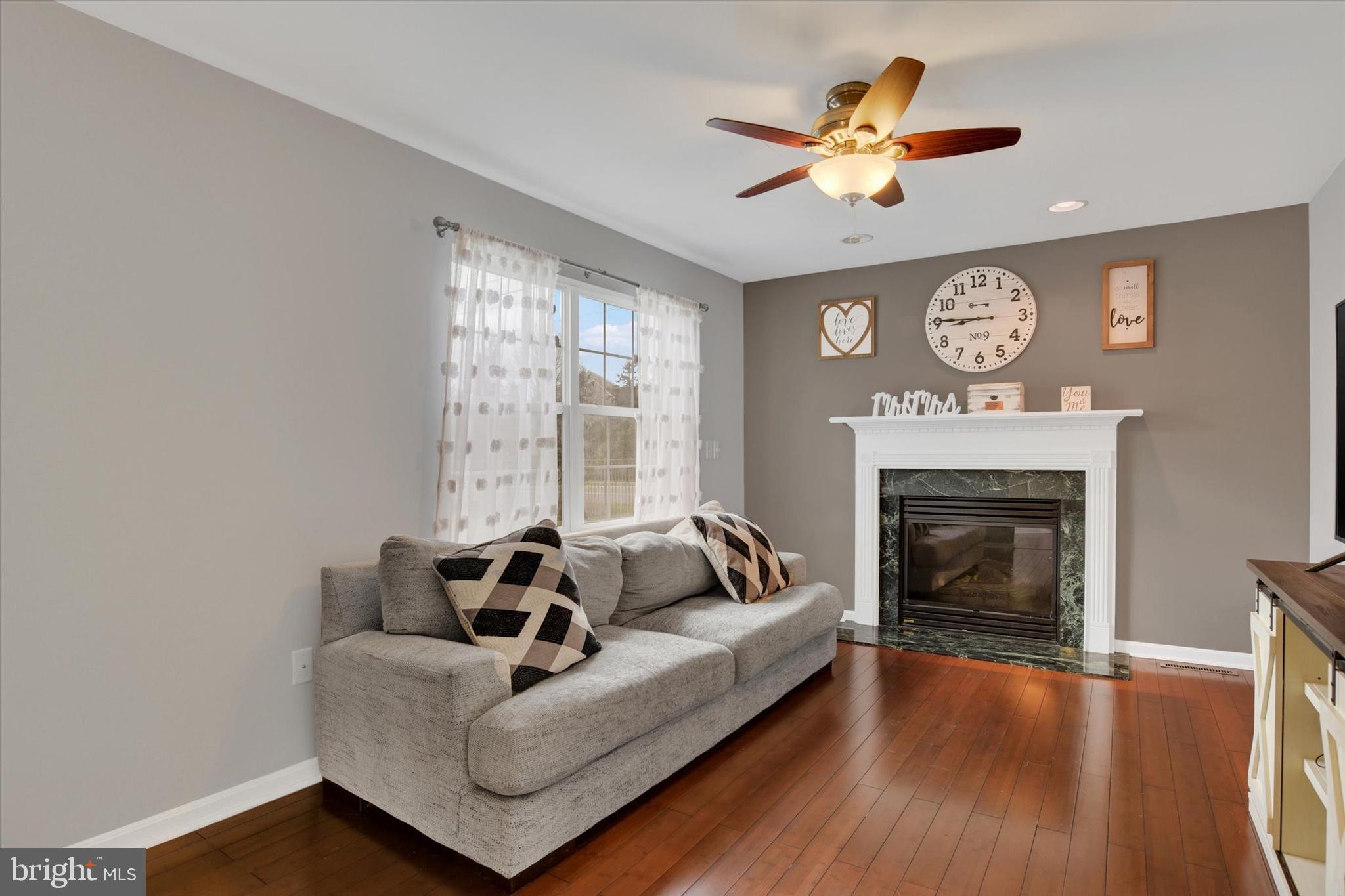 SOUTH MOUNTAIN ESTATES - Residential