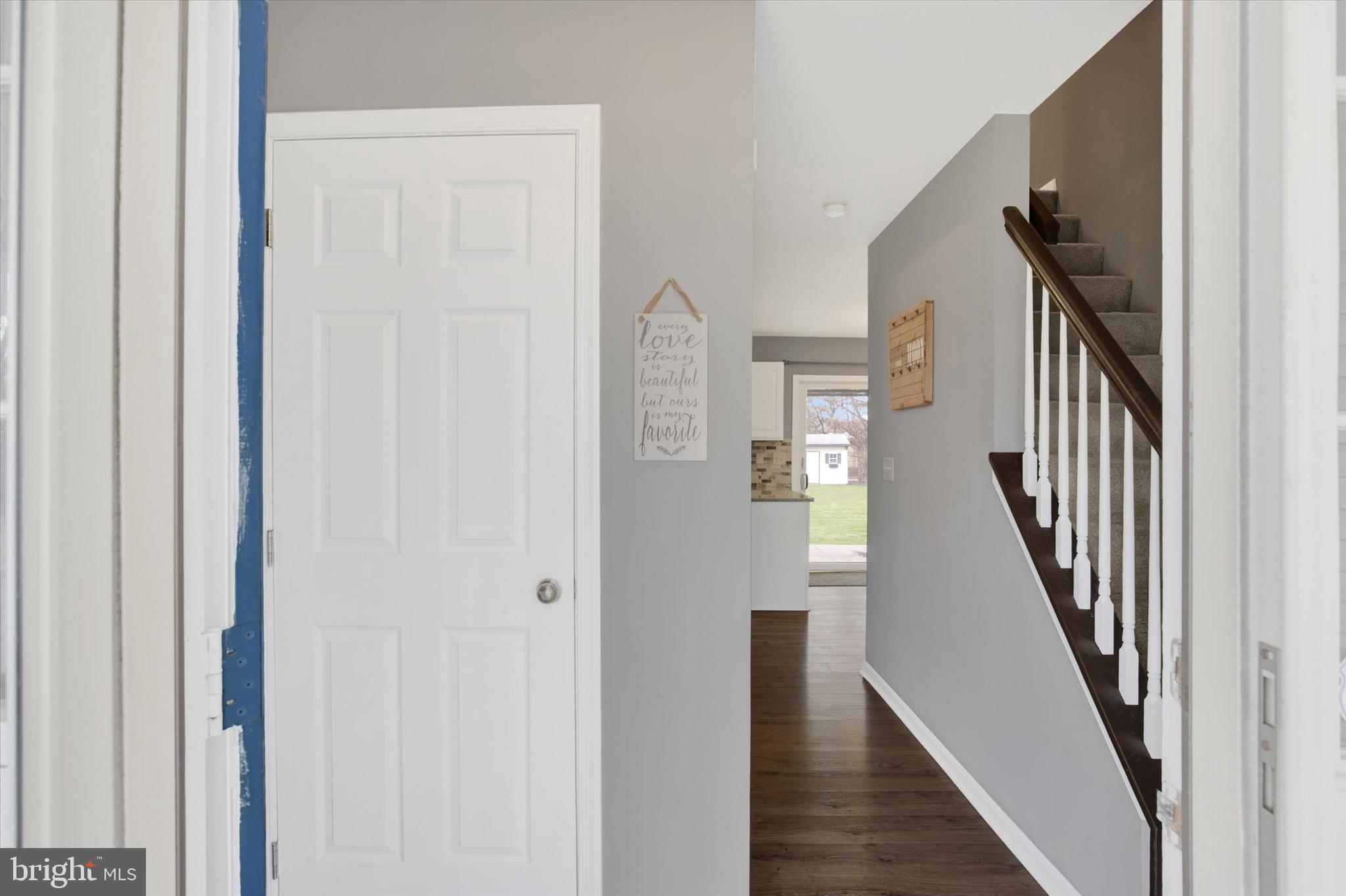 SOUTH MOUNTAIN ESTATES - Residential