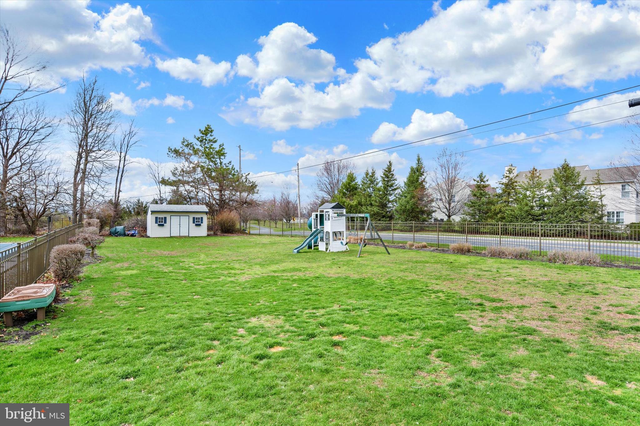 SOUTH MOUNTAIN ESTATES - Residential