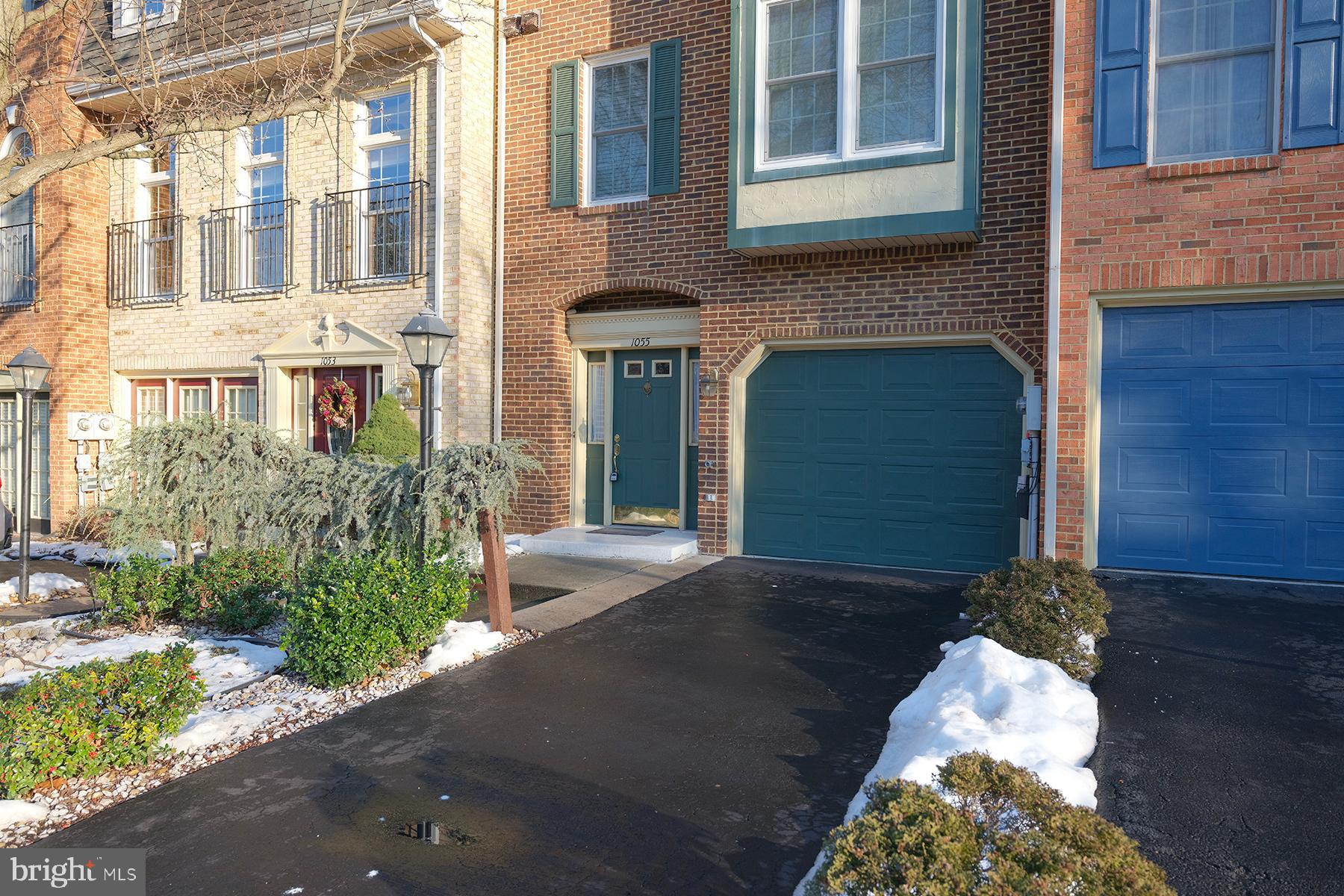 NORTH GATE TOWNE HOMES - Residential