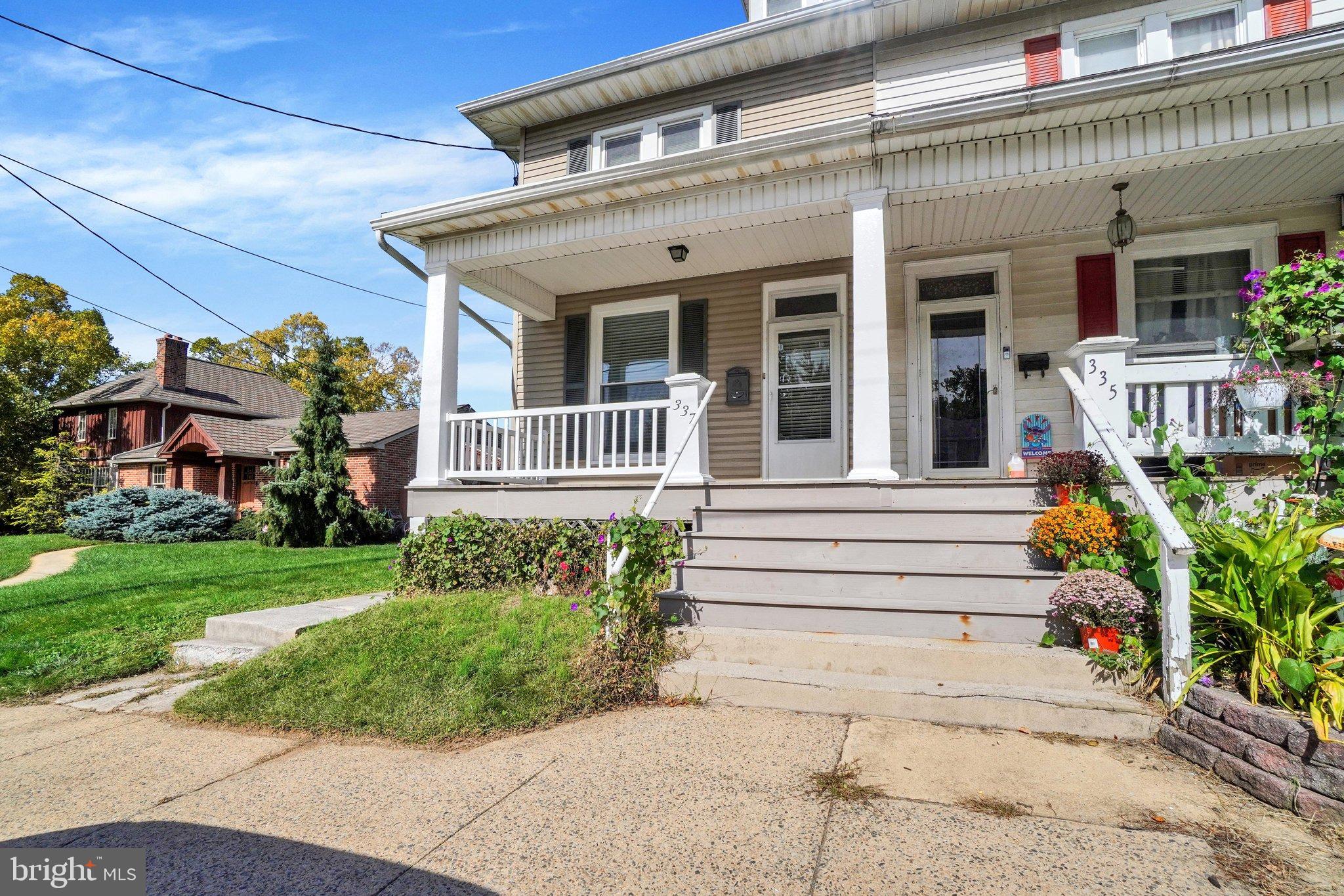 337 W MAPLE STREET