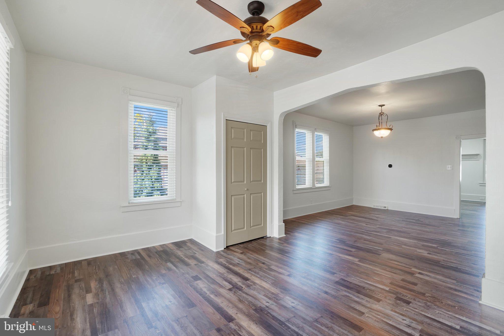 337 W MAPLE STREET