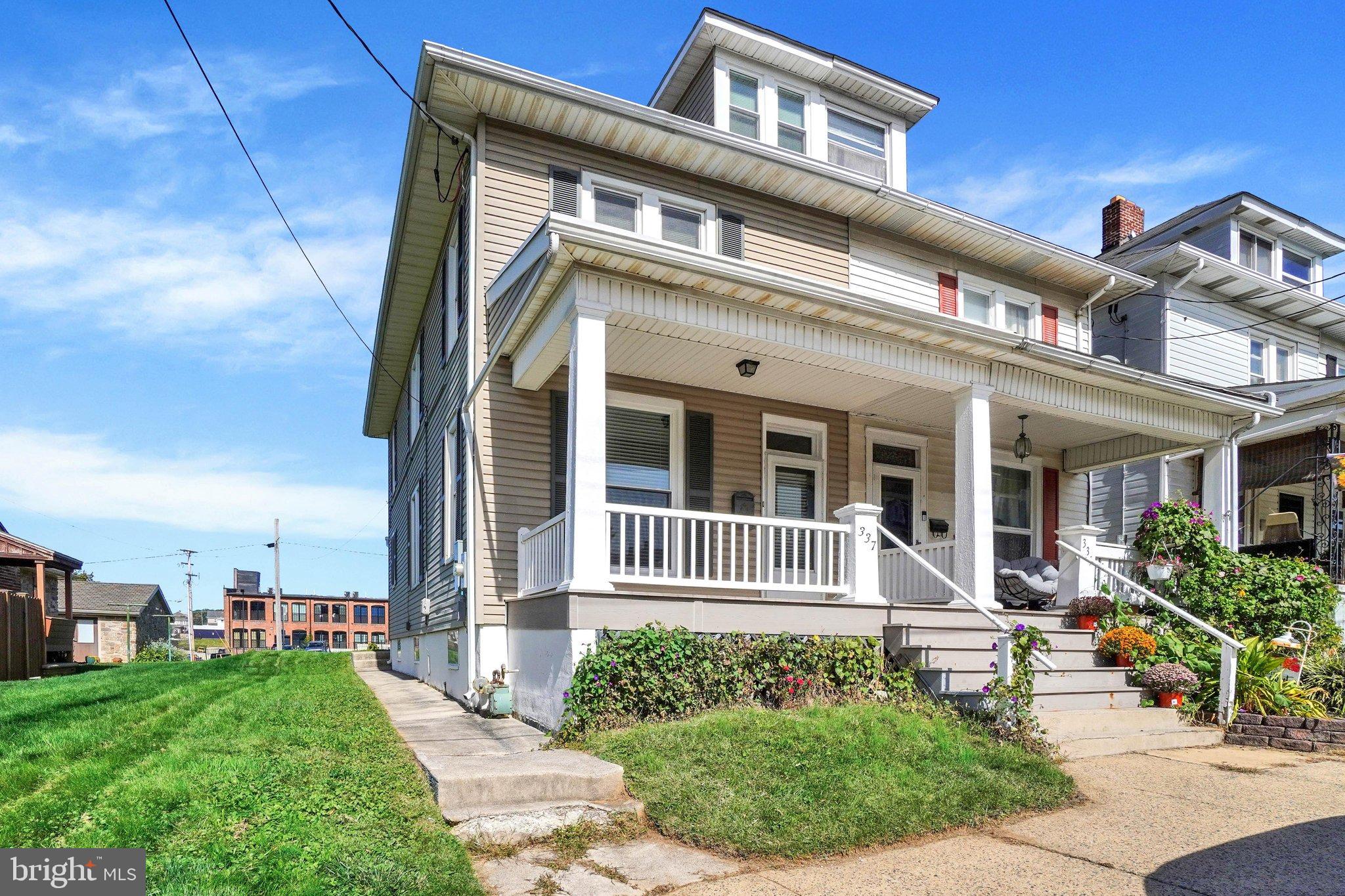 337 W MAPLE STREET