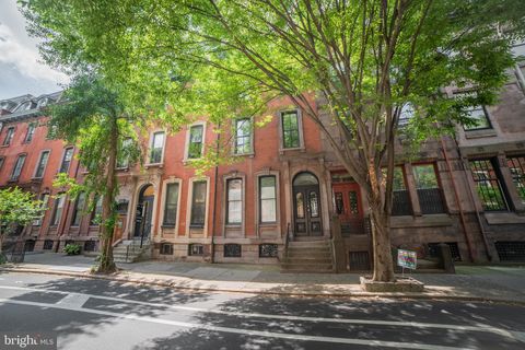 2124 SPRUCE STREET 2R PHILADELPHIA PA 19103