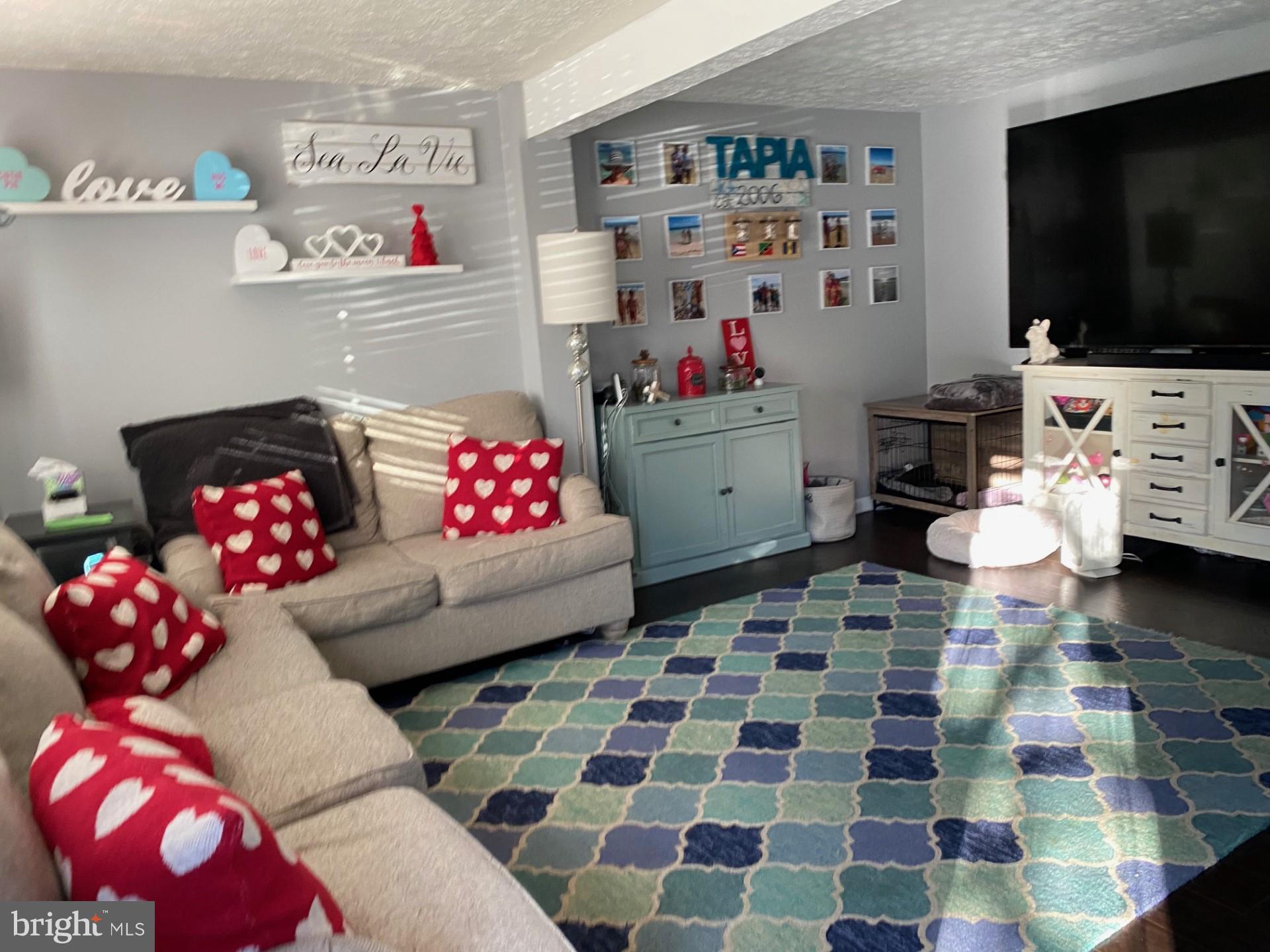 HARMANS WOODS - Residential