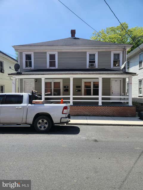 Townhouse For Rent - 231.5 Porter Avenue<br/> MARTINSBURG, WV 25401
