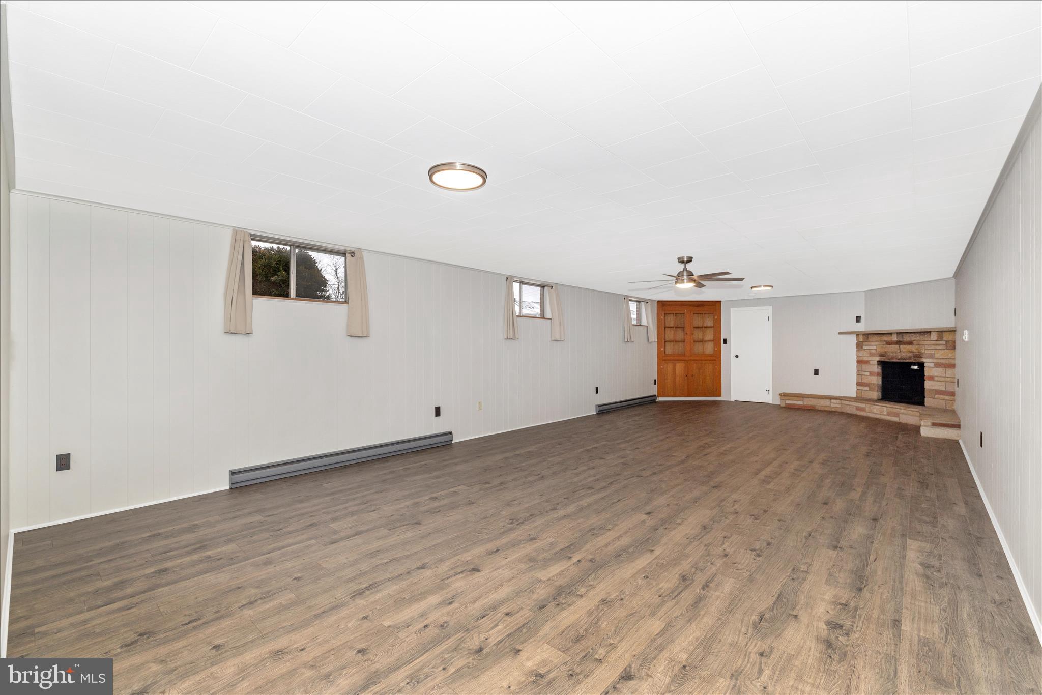 MIDDLETOWN - Residential