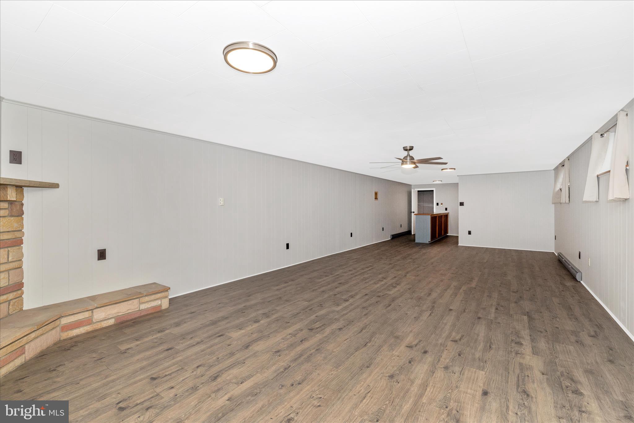 MIDDLETOWN - Residential