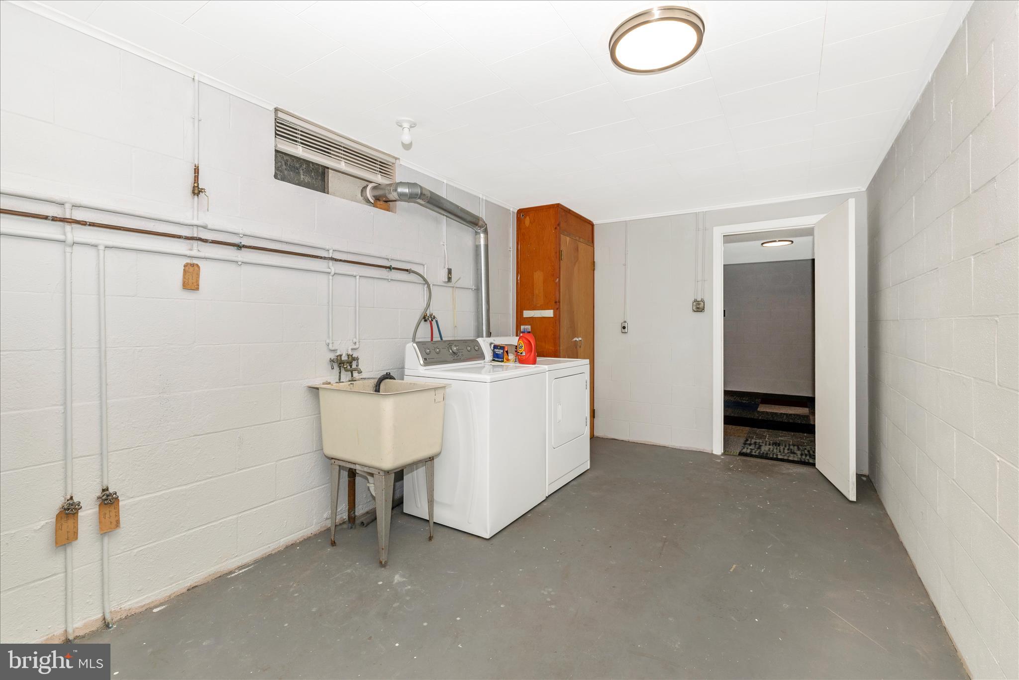 MIDDLETOWN - Residential