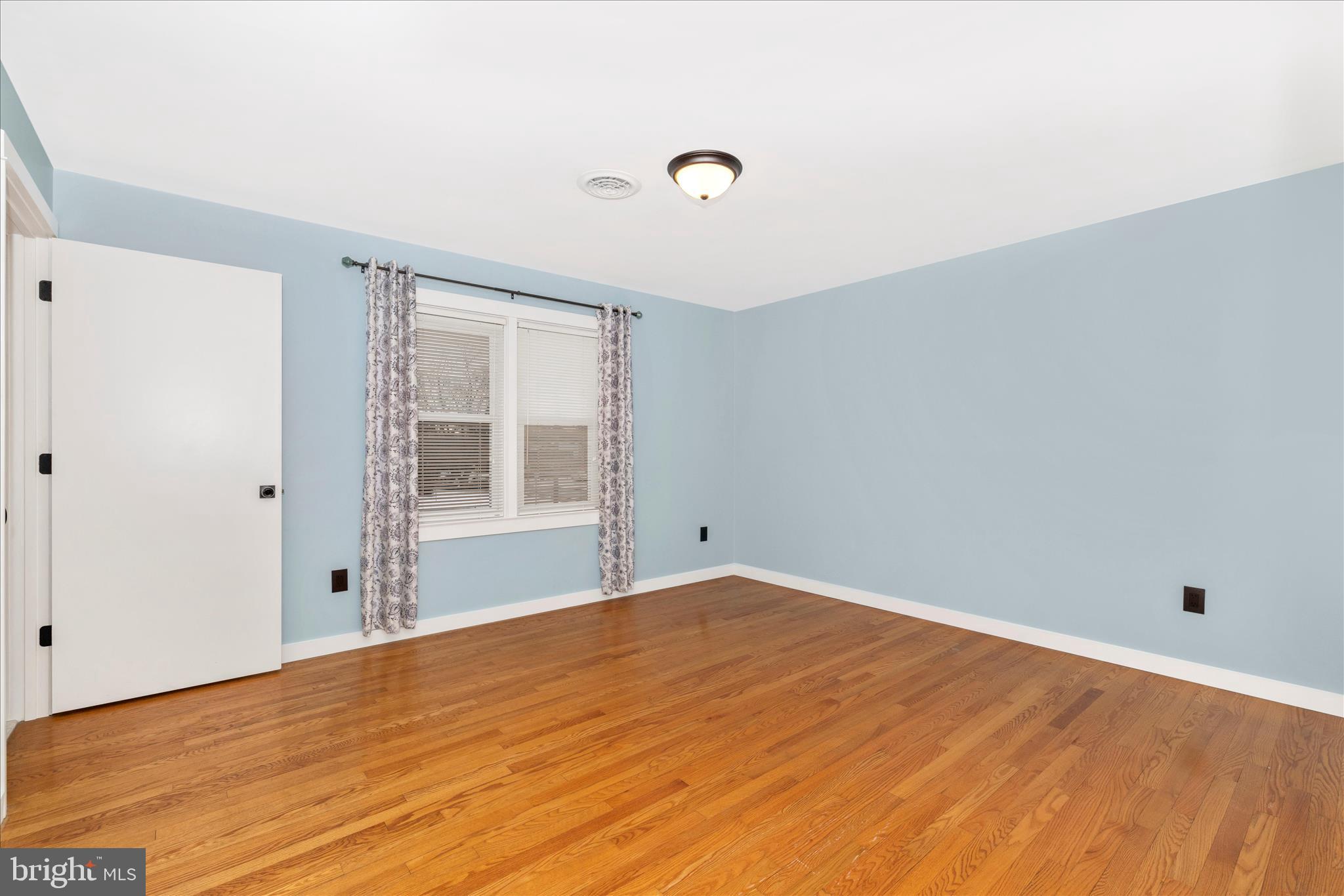 MIDDLETOWN - Residential