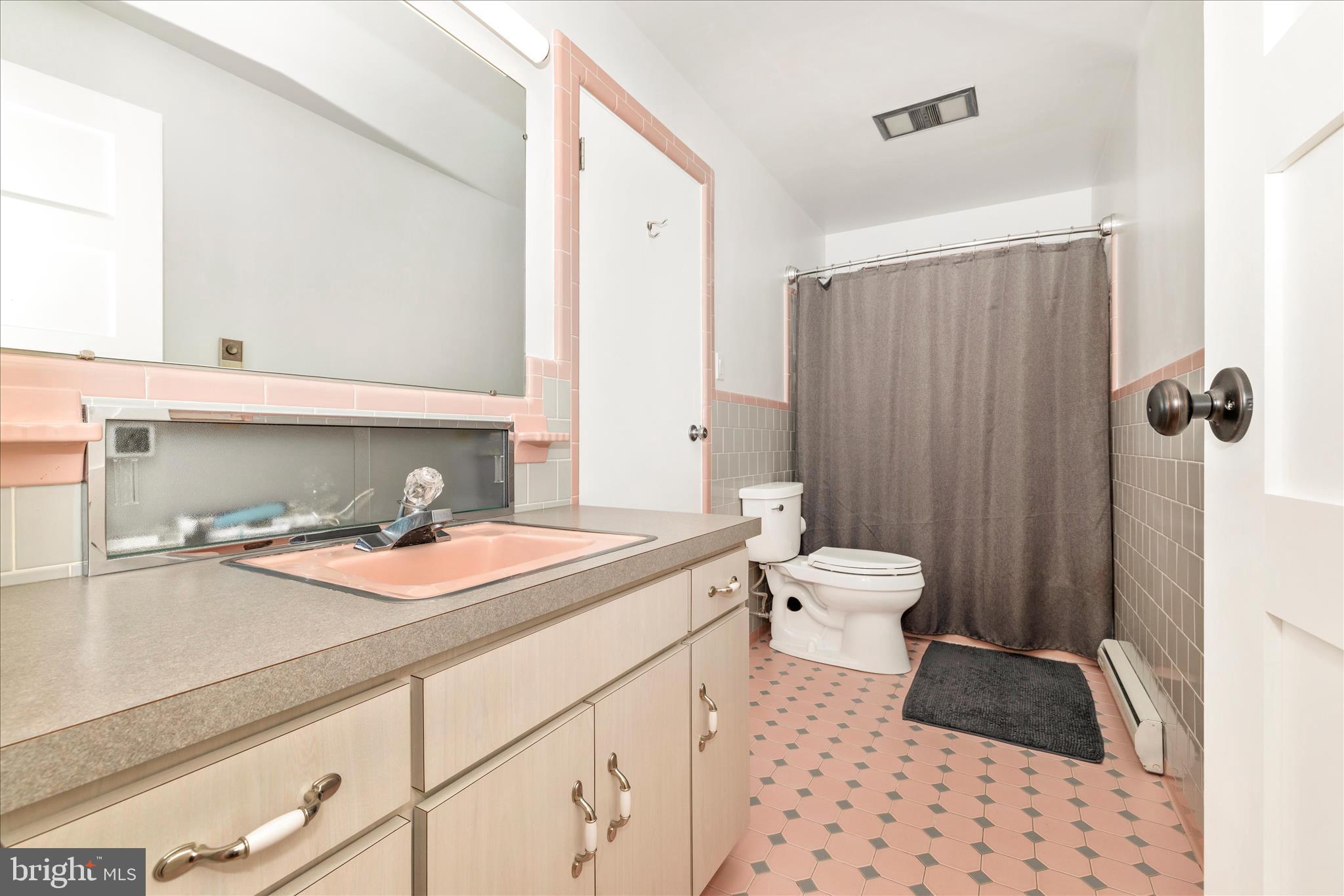 MIDDLETOWN - Residential