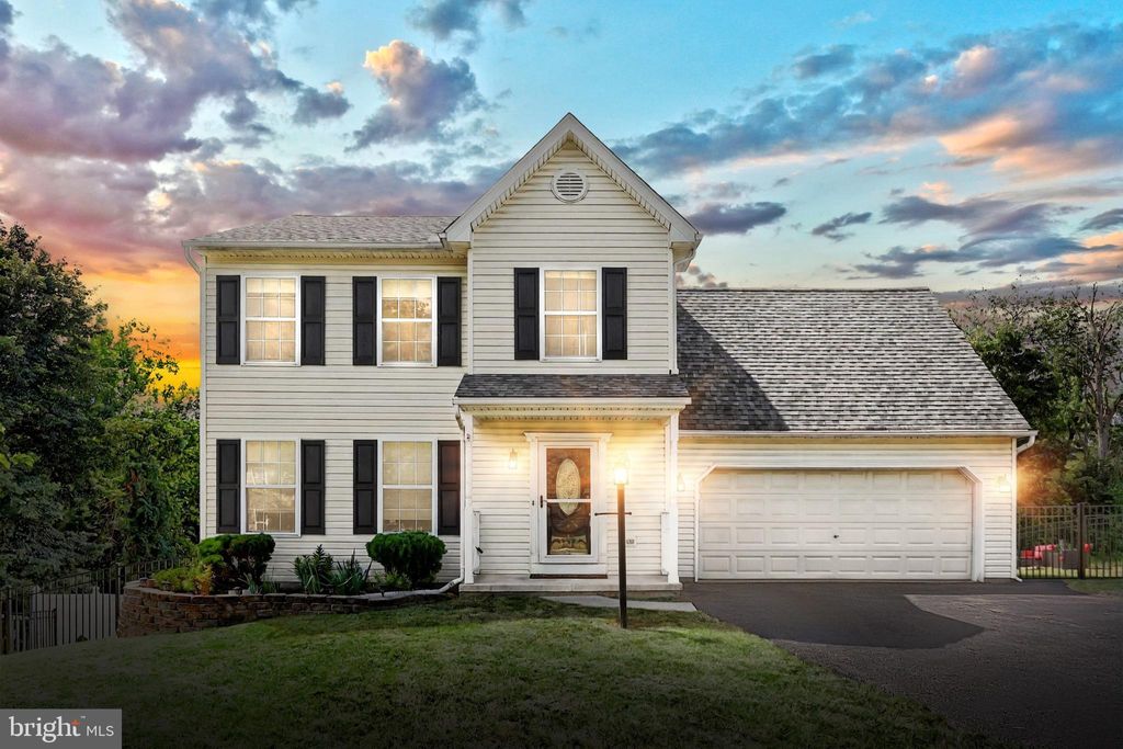 Photo of 20 Burberry Lane, MOUNT WOLF, PA 17347 (MLS # PAYK2087384)