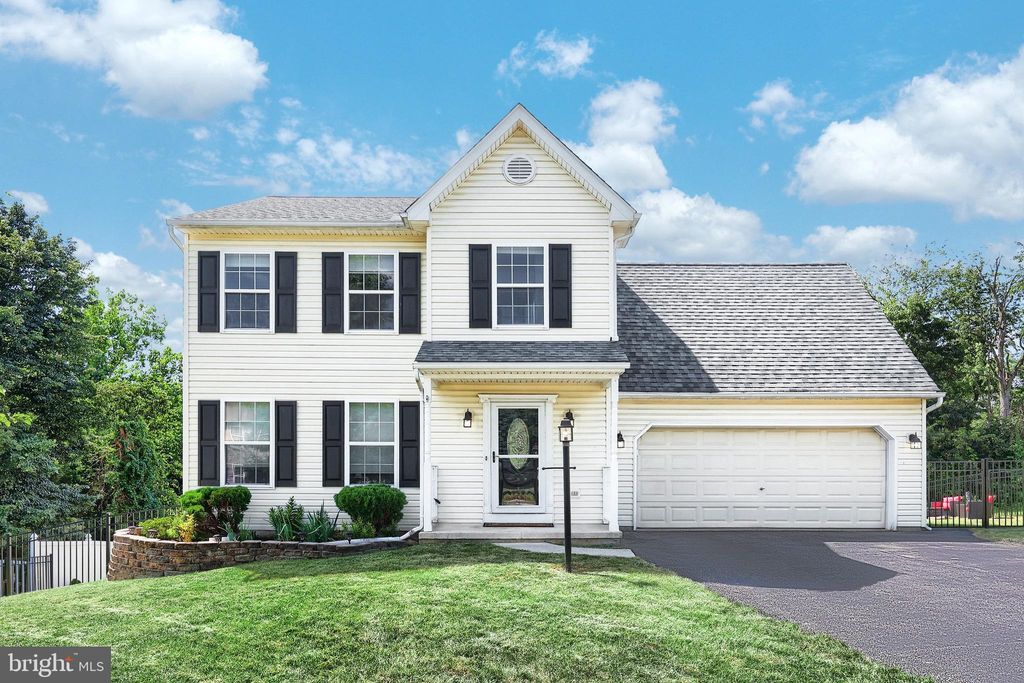 Photo of 20 Burberry Lane, MOUNT WOLF, PA 17347 (MLS # PAYK2087384)