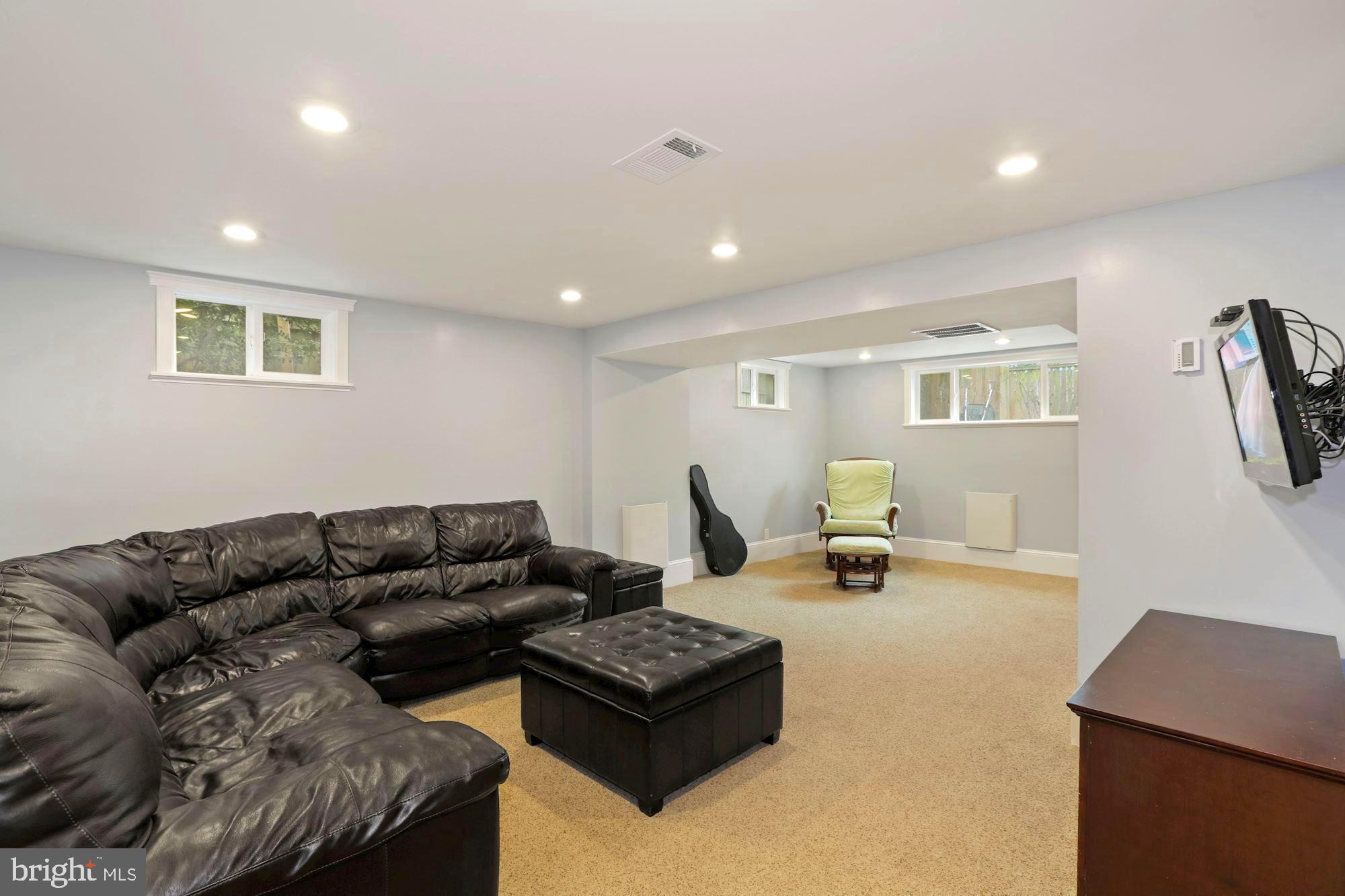 CONNECTICUT AVE - Residential