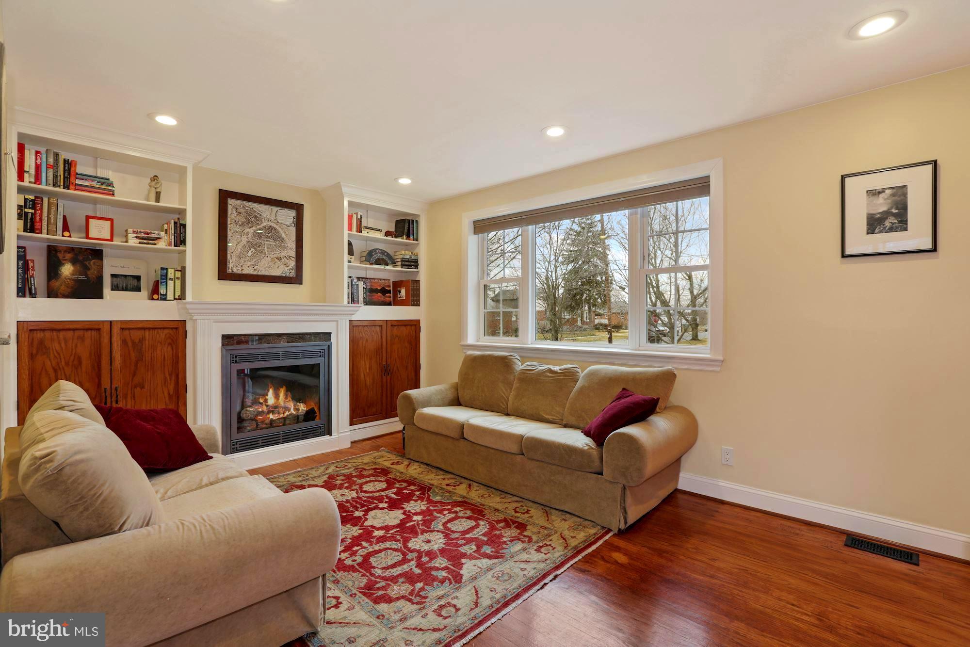 CONNECTICUT AVE - Residential