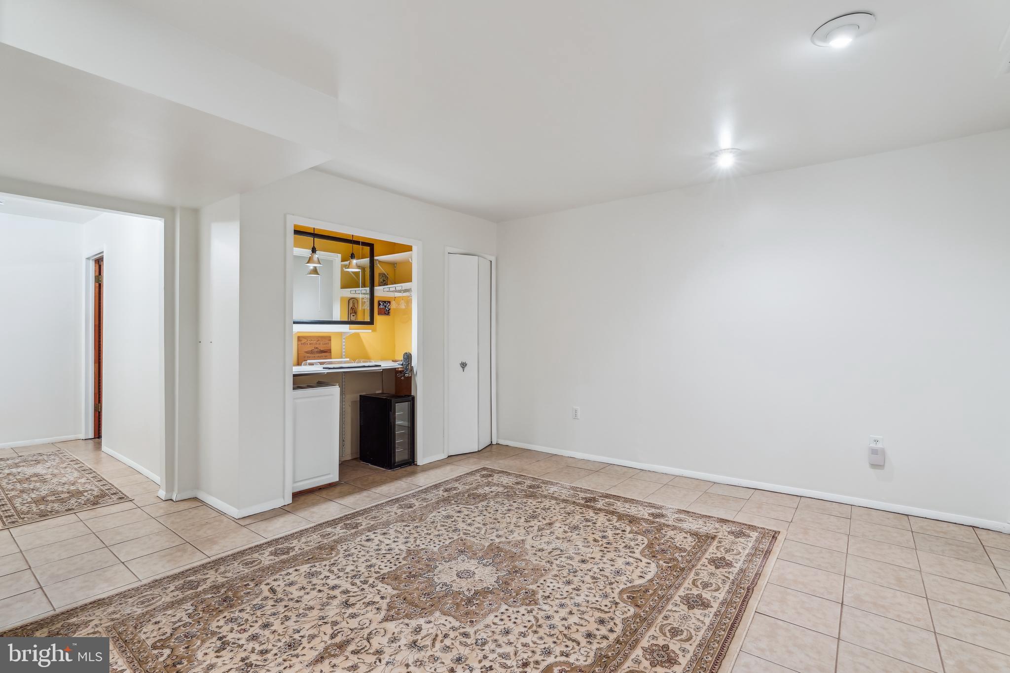 PAINTERS HILL - Residential