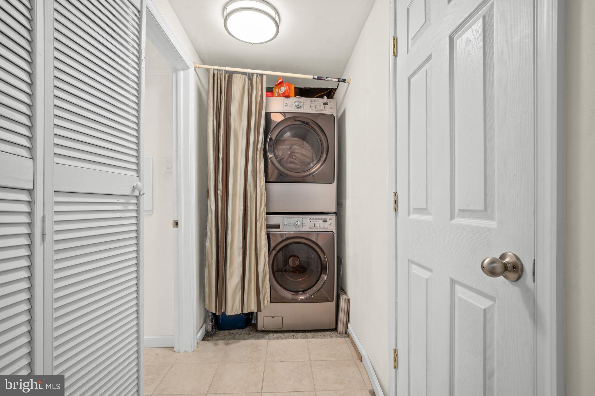 MAPLEWOOD - Residential