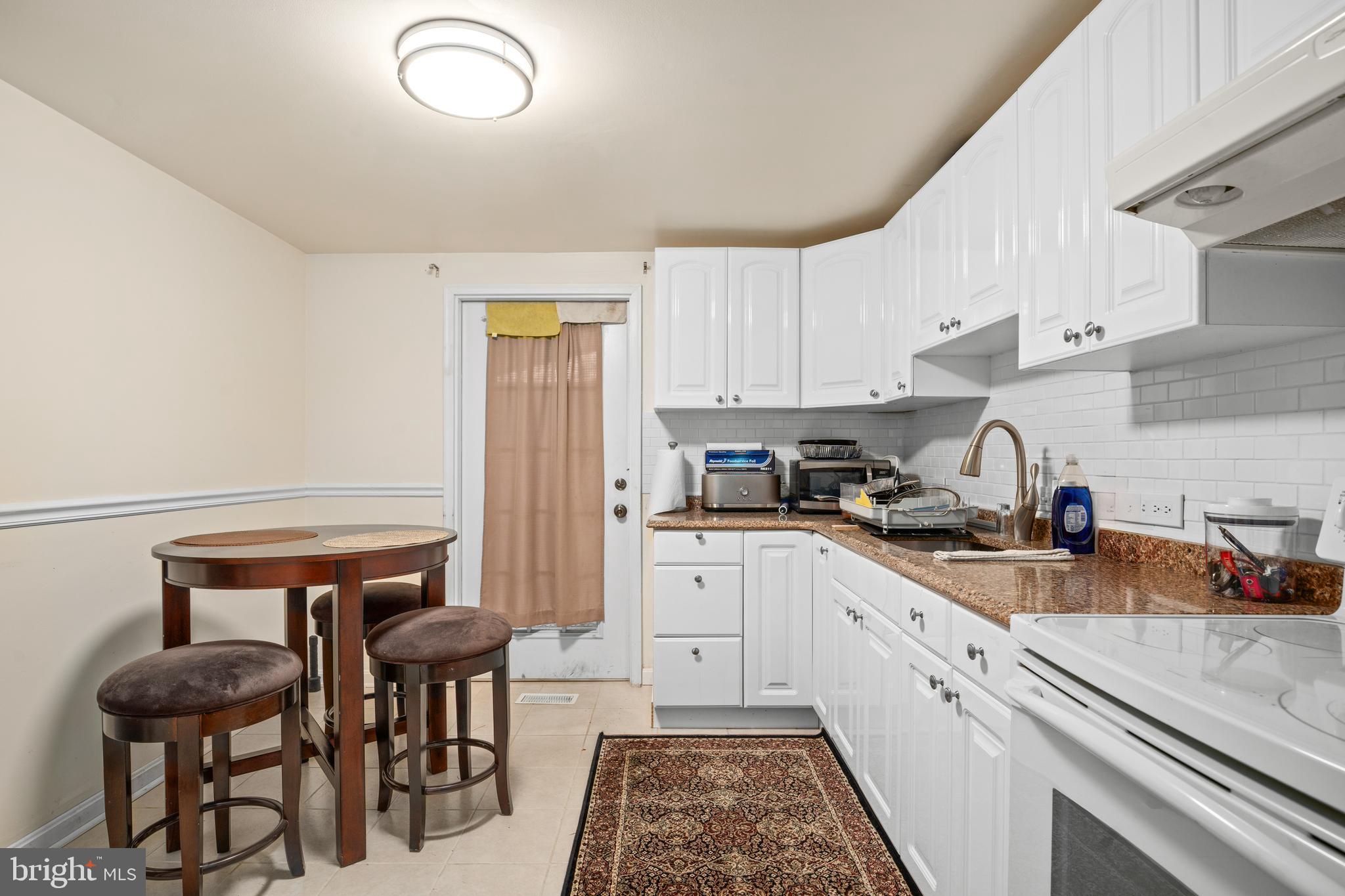 MAPLEWOOD - Residential