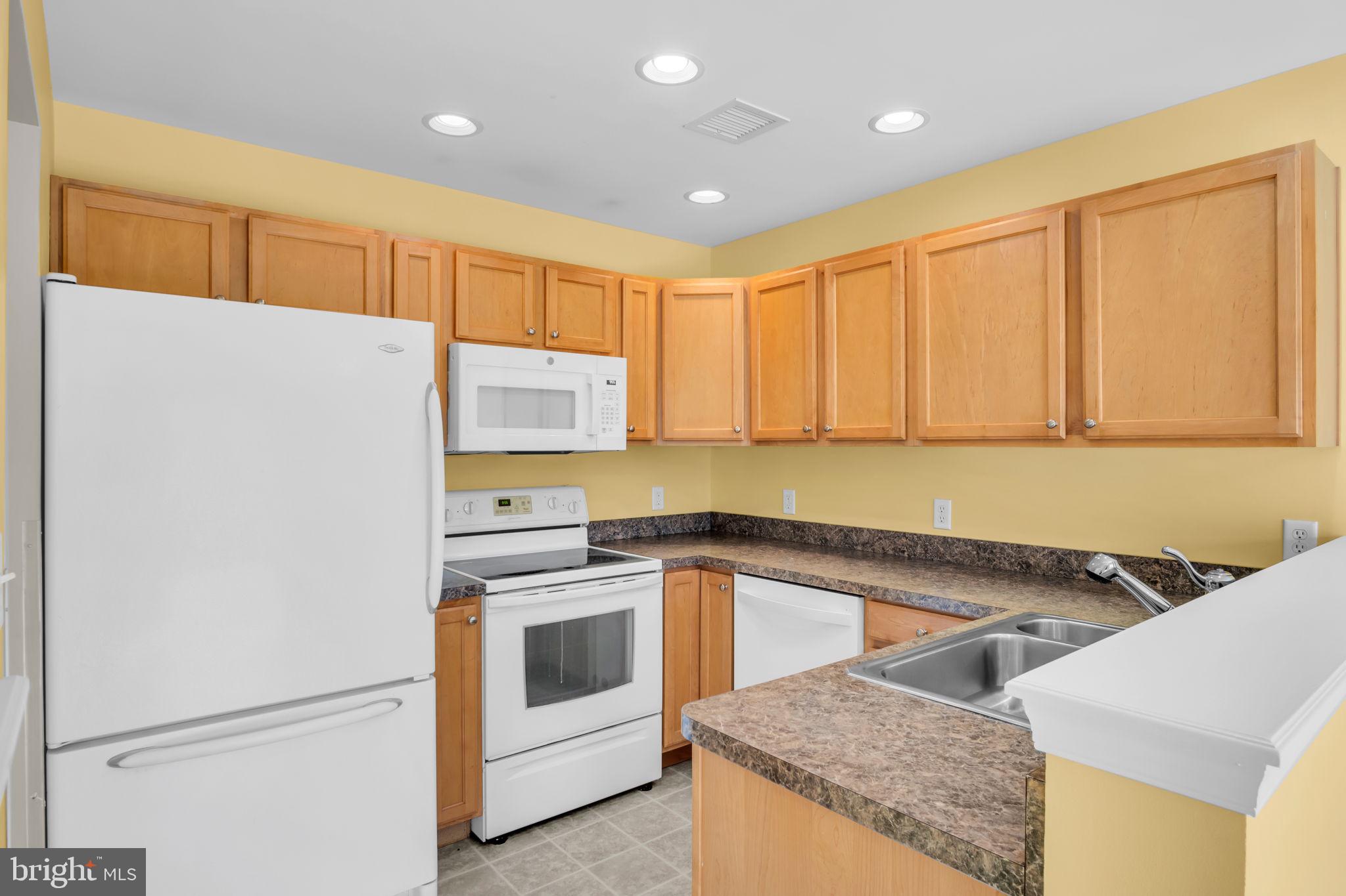 SUMMERFIELD - Residential