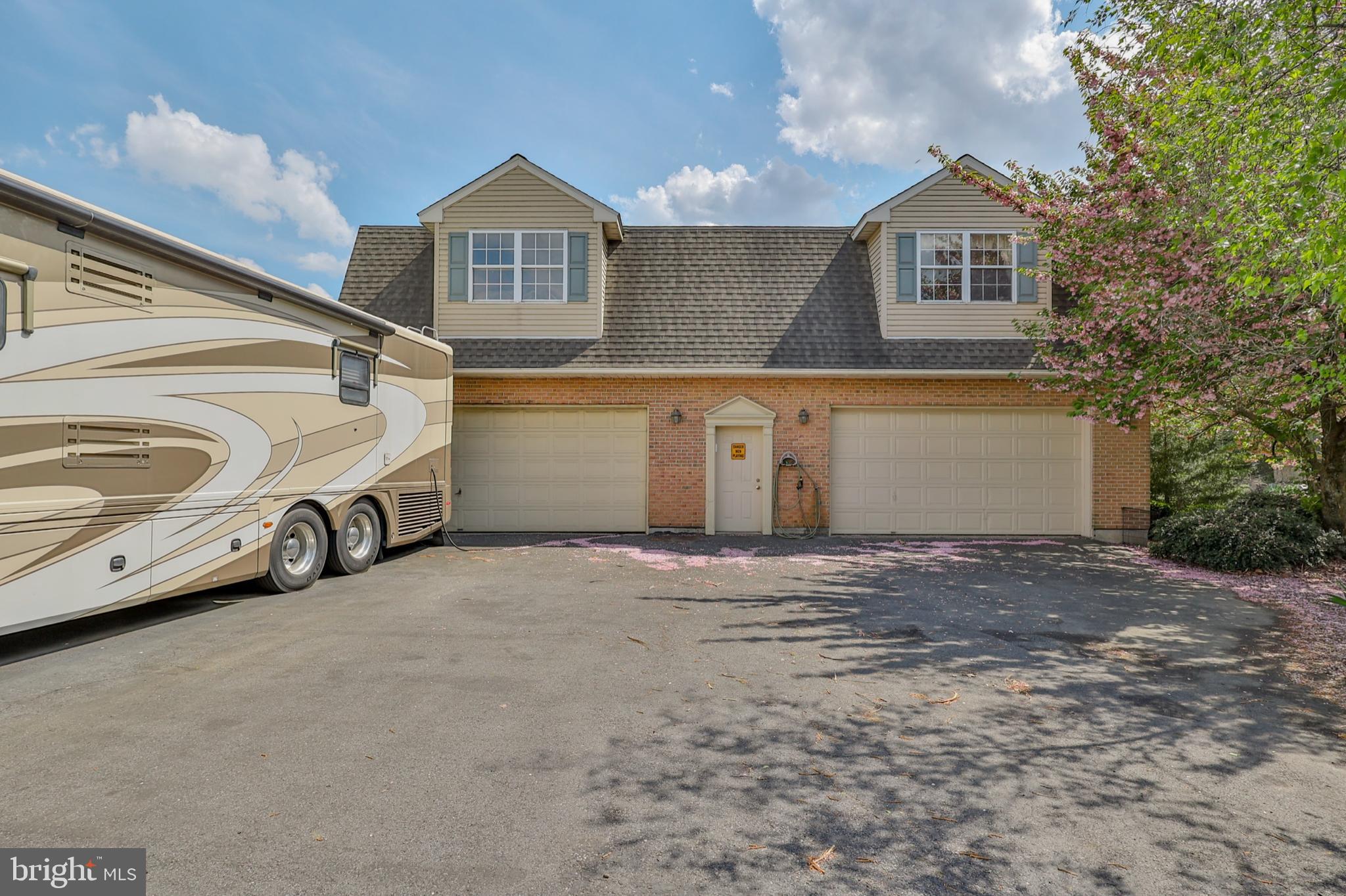 634 COUNTRY CLUB ROAD