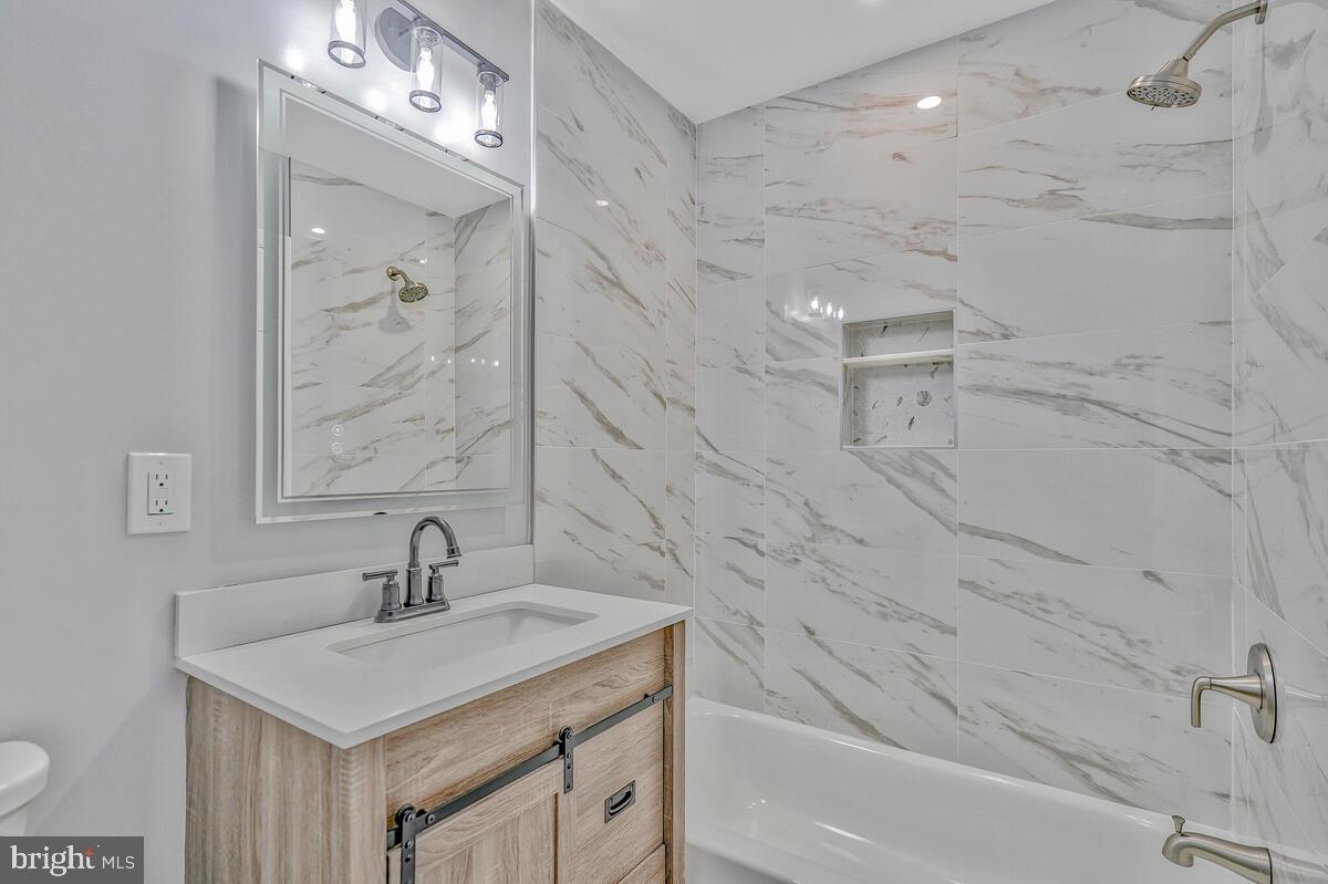 LYNNBROOK SUB - Residential