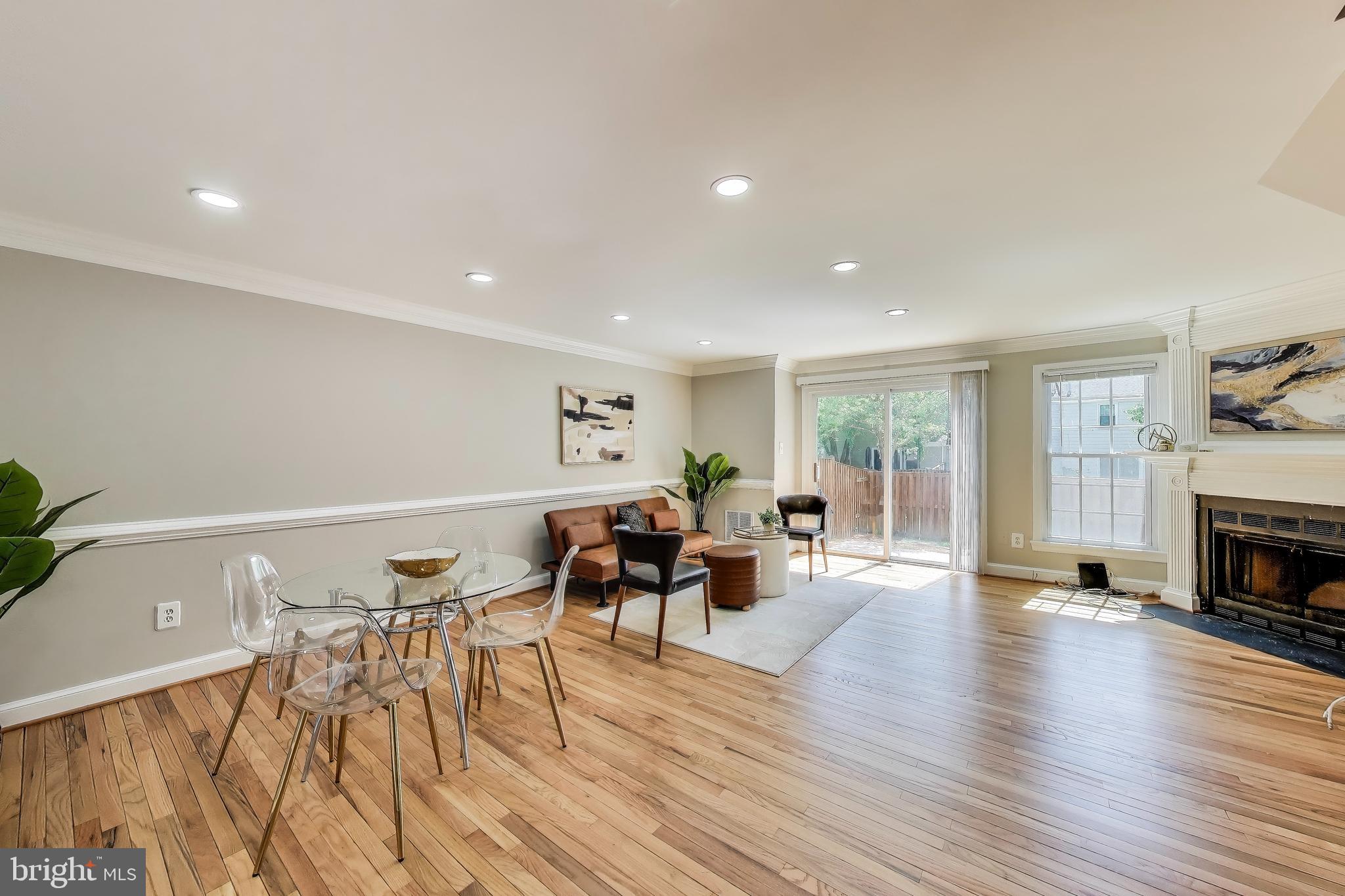 8017 REVENNA LANE